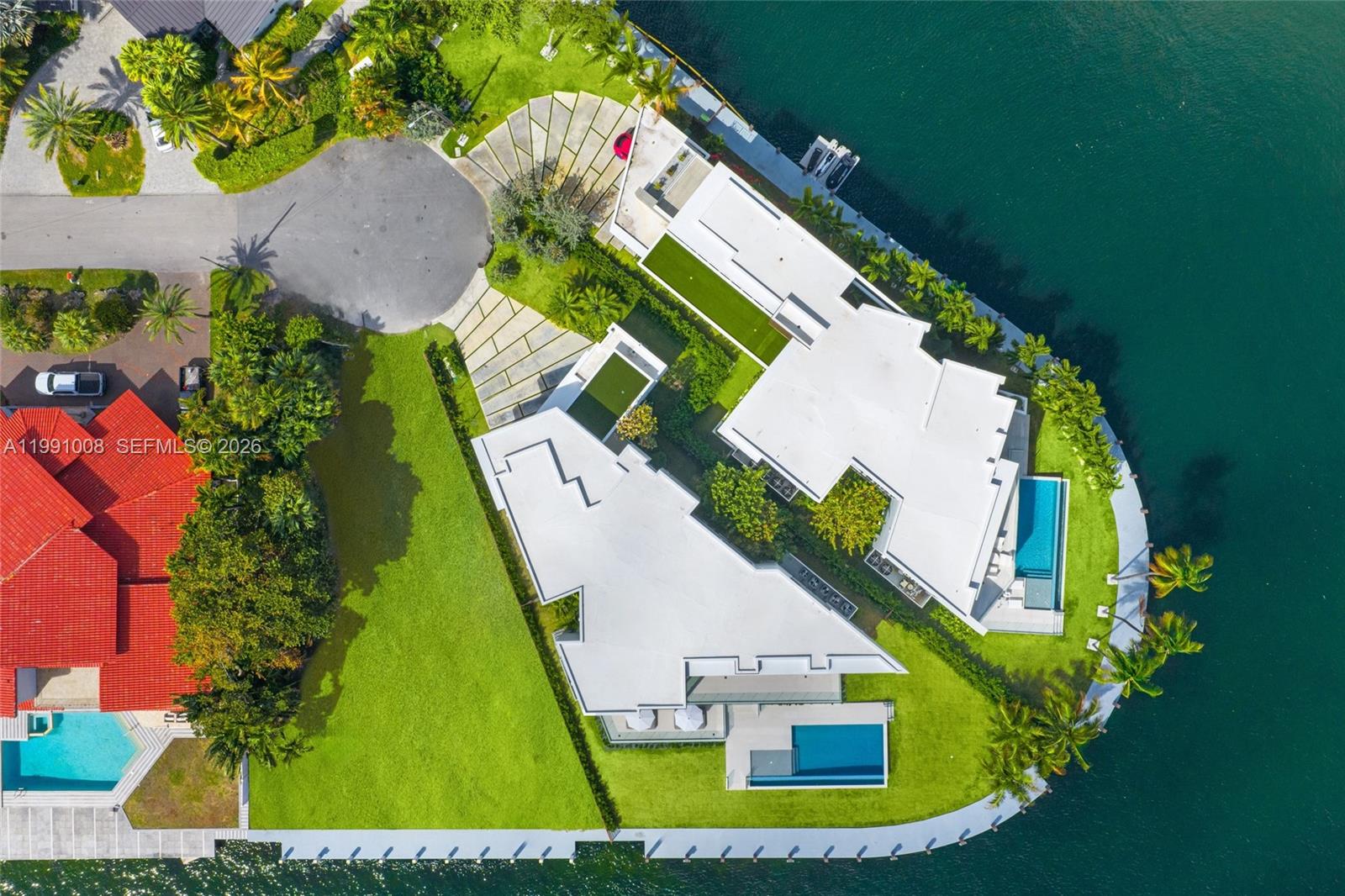 503 Palm Dr, Hallandale Beach FL 33009