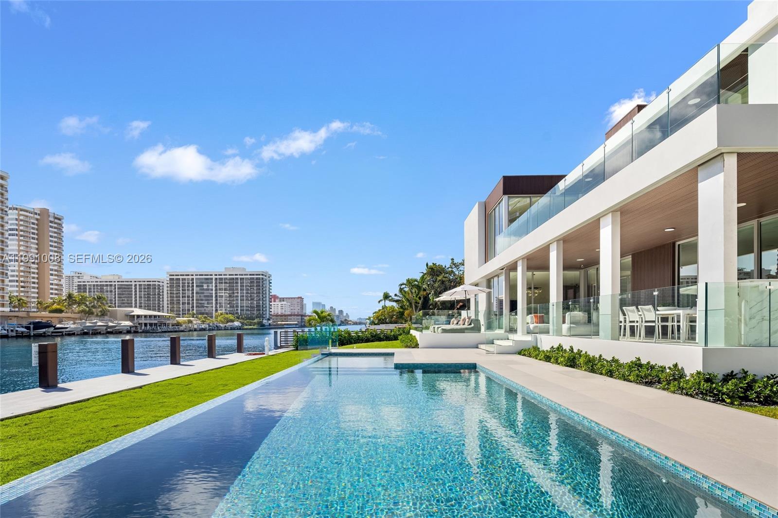 503 Palm Dr, Hallandale Beach FL 33009