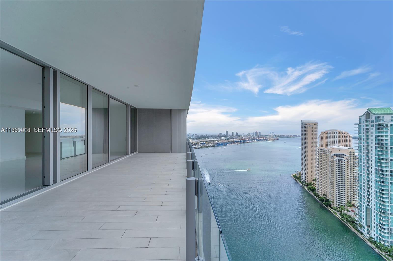 300 Biscayne Boulevard Way #1902E, Miami FL 33131