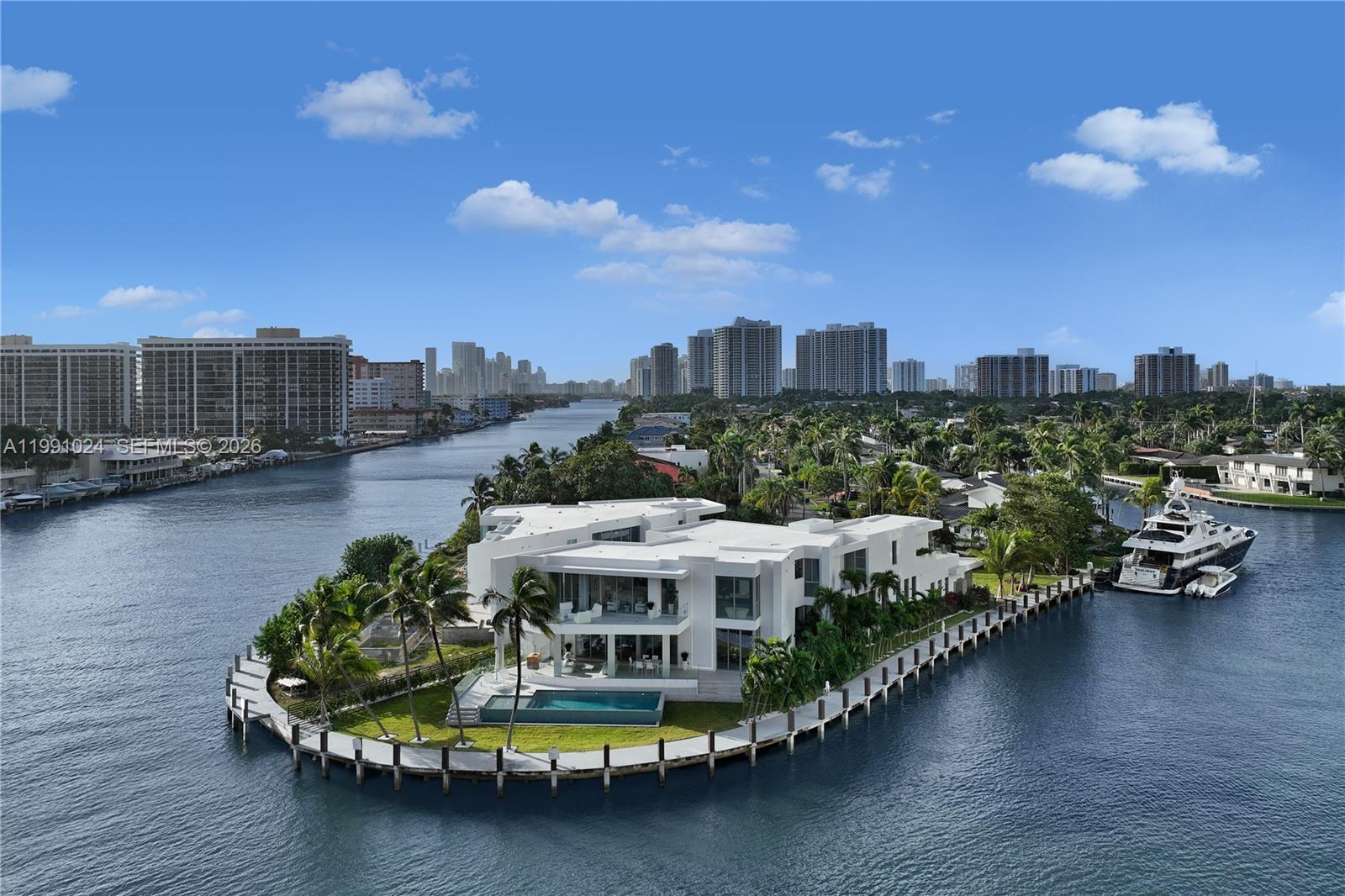 501 Palm Dr, Hallandale Beach FL 33009
