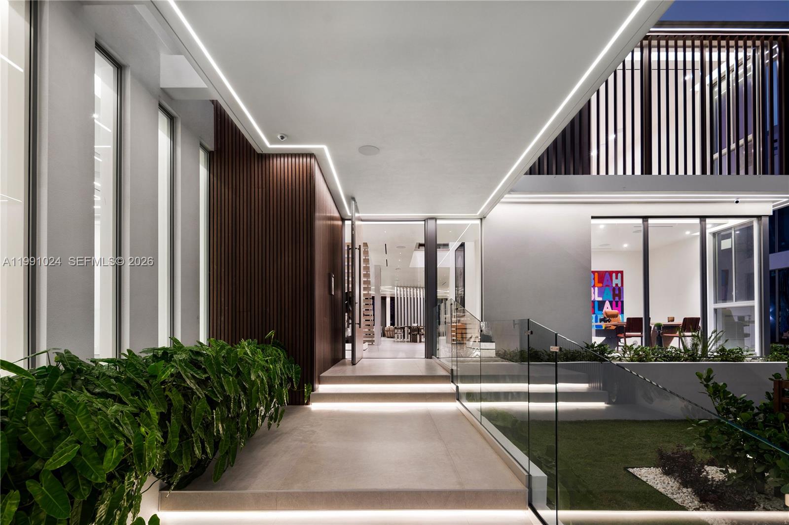 501 Palm Dr, Hallandale Beach FL 33009
