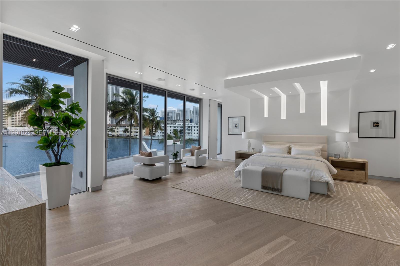 501 Palm Dr, Hallandale Beach FL 33009