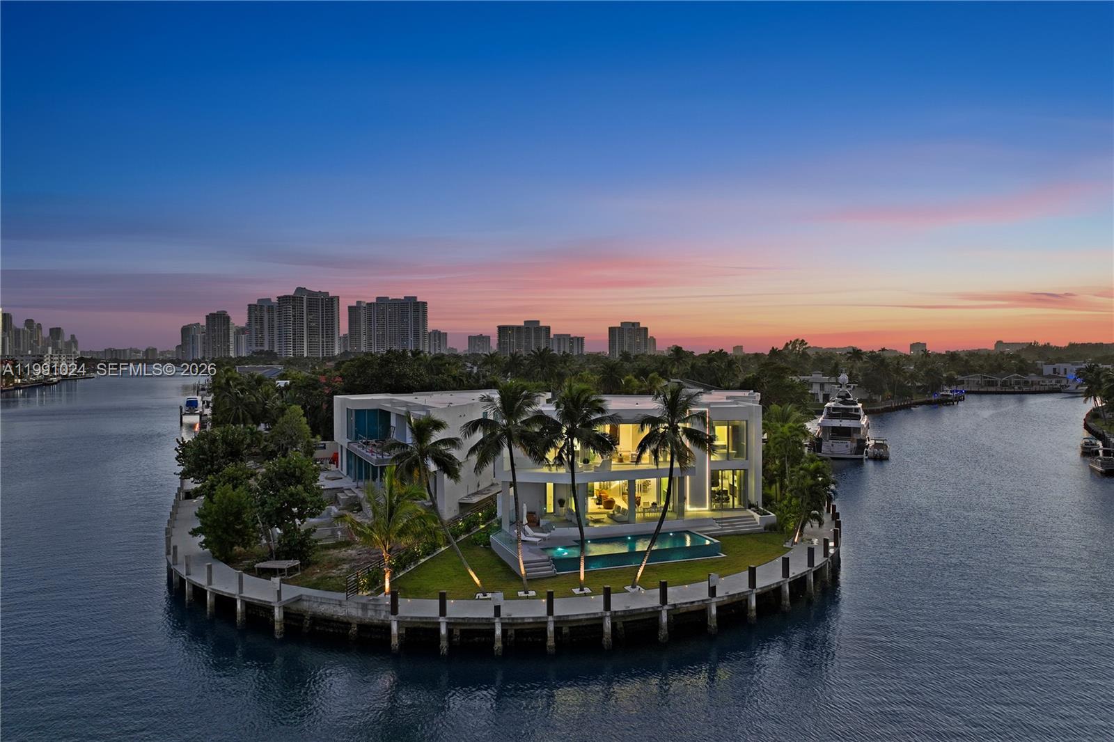 501 Palm Dr, Hallandale Beach FL 33009