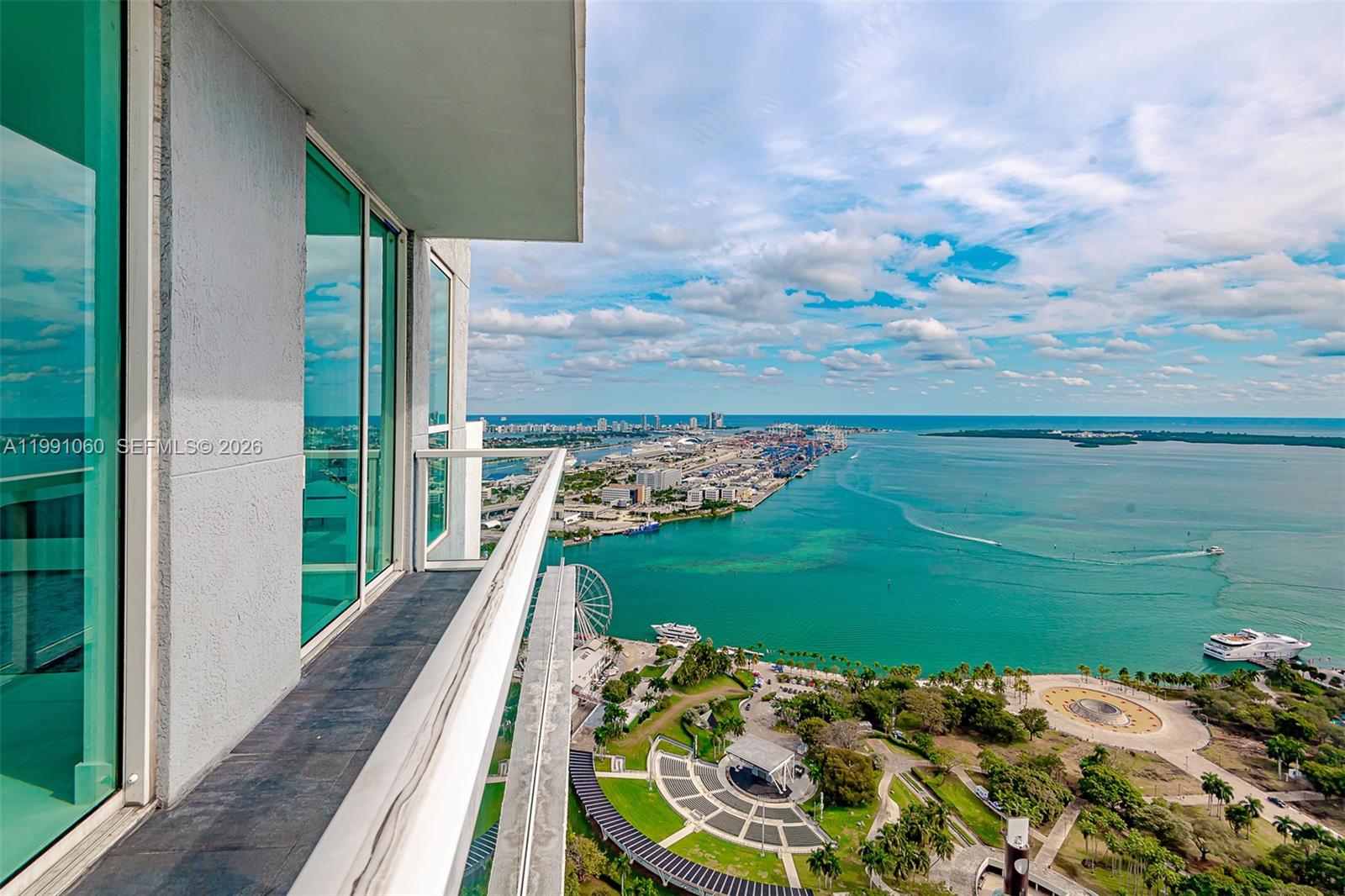 244 Biscayne Blvd #UPH-4907, Miami FL 33132