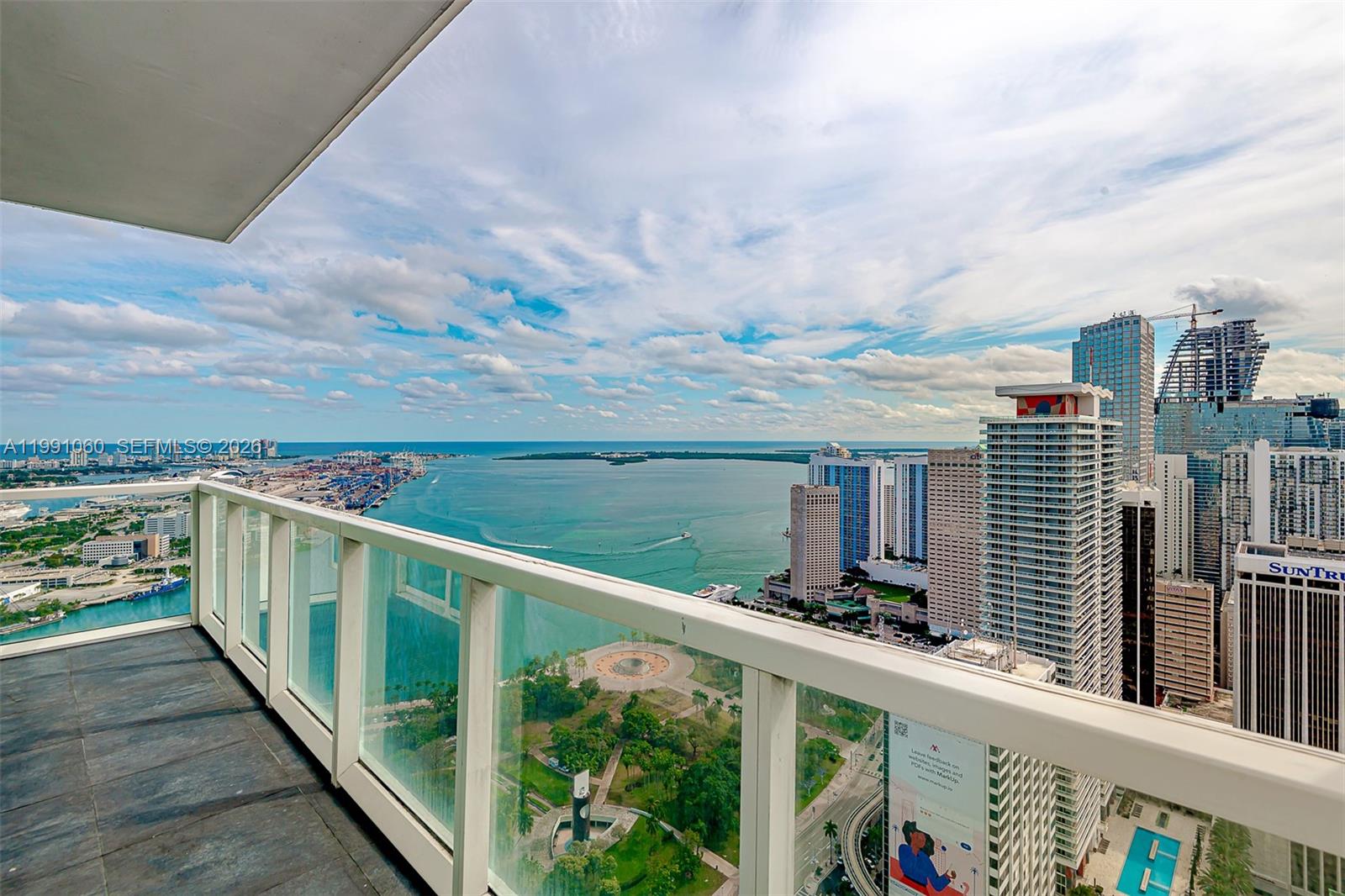 244 Biscayne Blvd #UPH-4907, Miami FL 33132