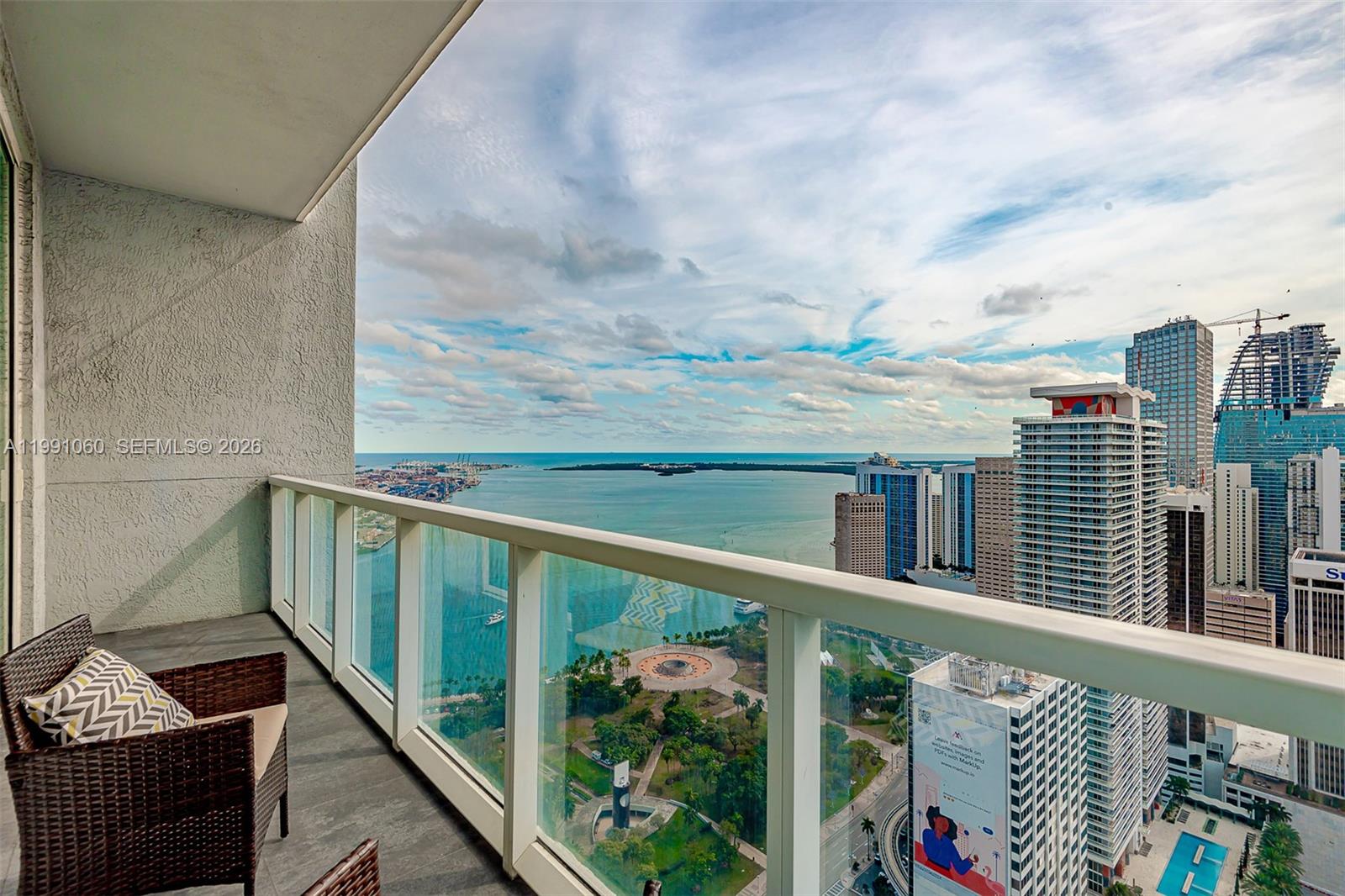 244 Biscayne Blvd #UPH-4907, Miami FL 33132