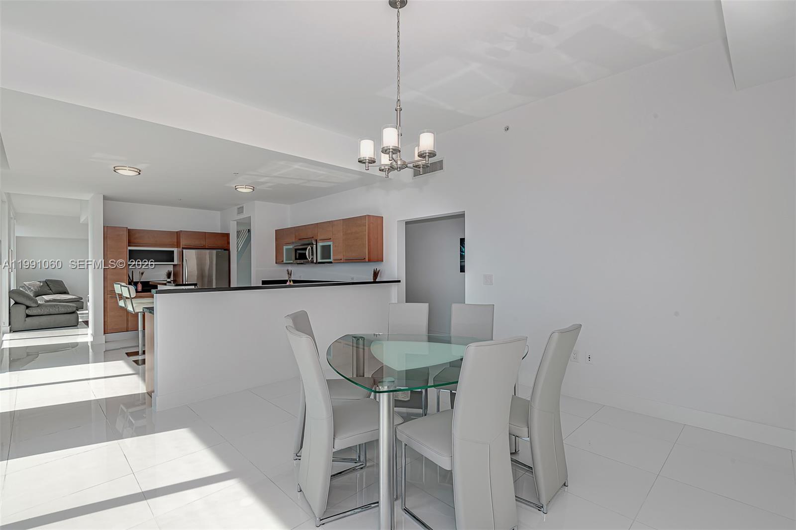 244 Biscayne Blvd #UPH-4907, Miami FL 33132