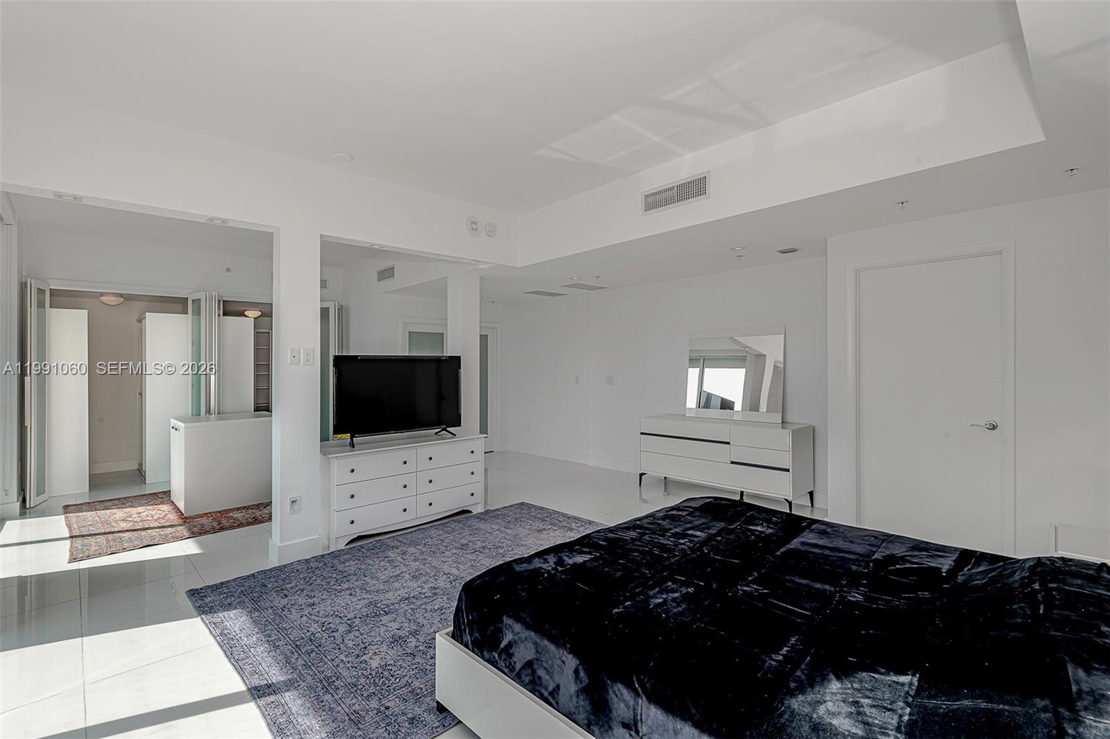 244 Biscayne Blvd #UPH-4907, Miami FL 33132