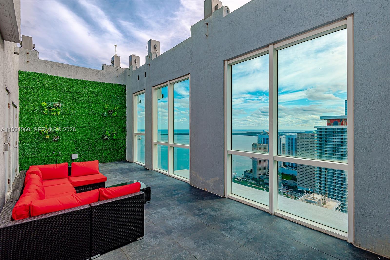 244 Biscayne Blvd #UPH-4907, Miami FL 33132