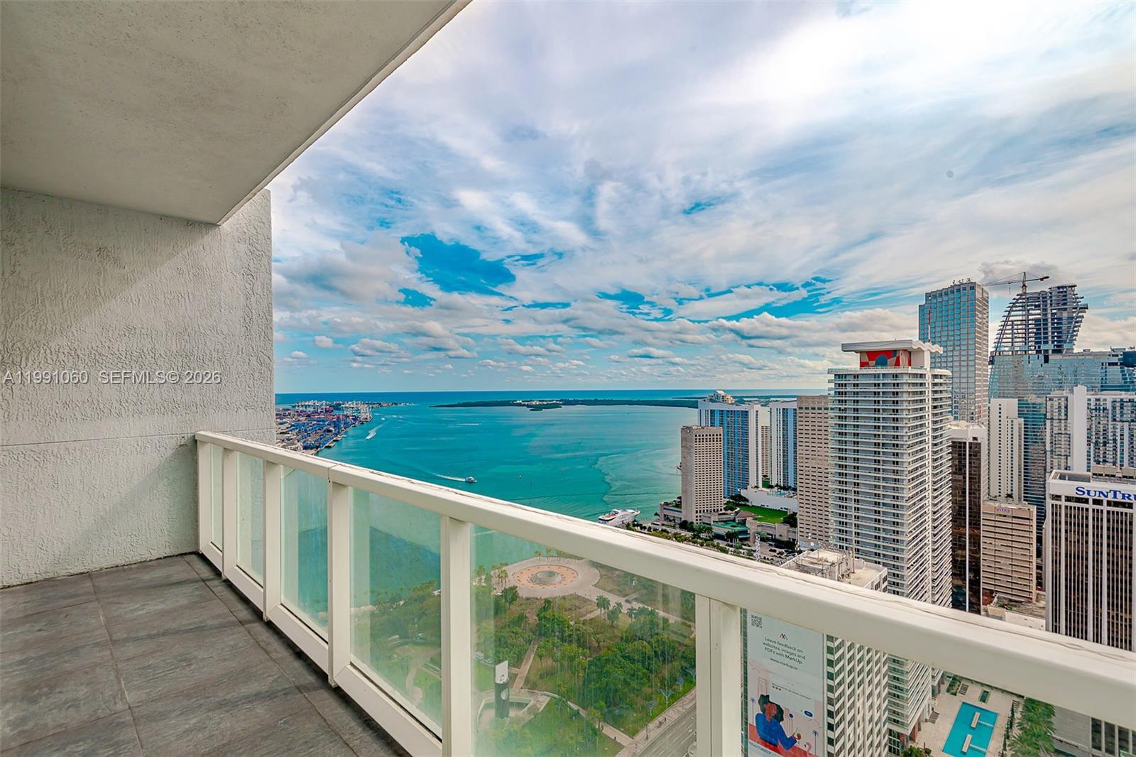 244 Biscayne Blvd #UPH-4907, Miami FL 33132