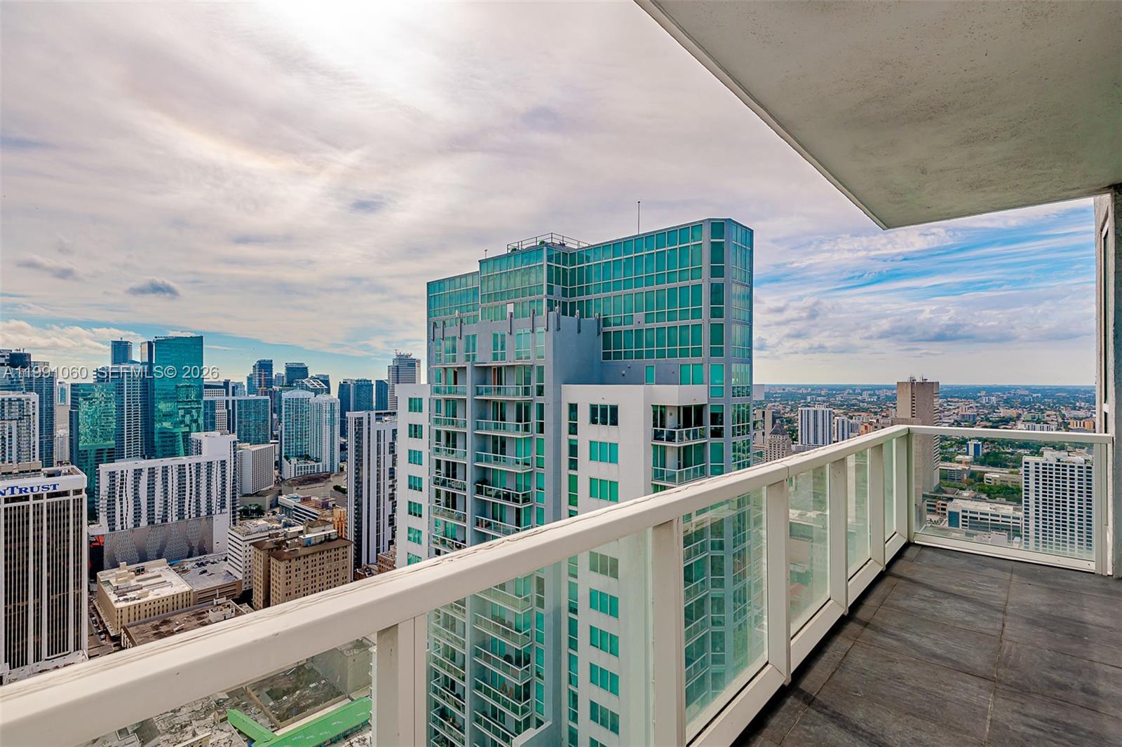 244 Biscayne Blvd #UPH-4907, Miami FL 33132