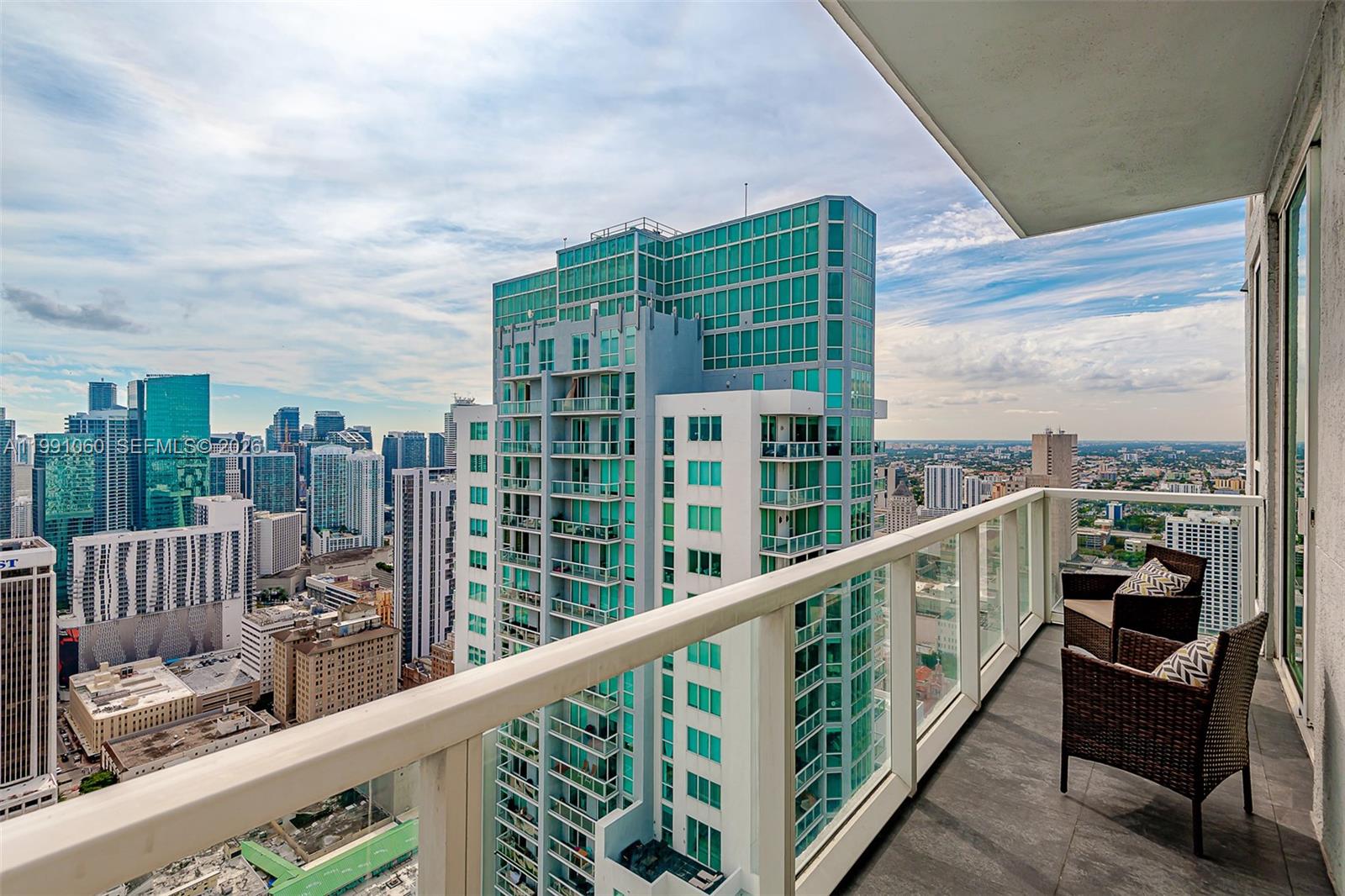 244 Biscayne Blvd #UPH-4907, Miami FL 33132