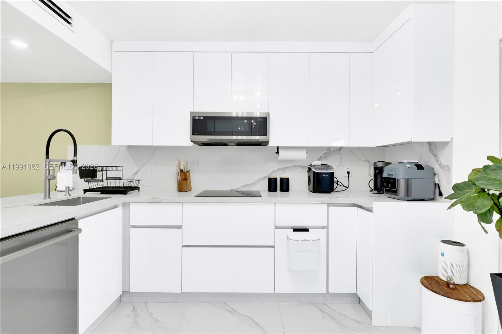 5362 W 24th Ave #117, Hialeah FL 33016