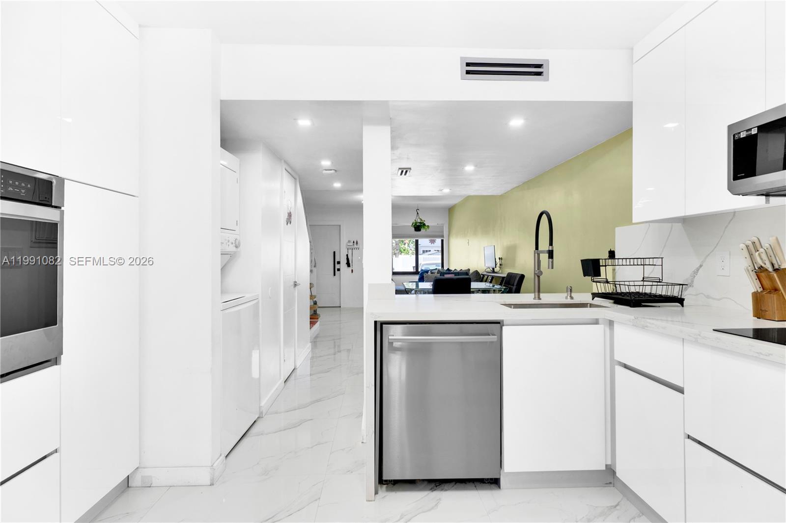 5362 W 24th Ave #117, Hialeah FL 33016