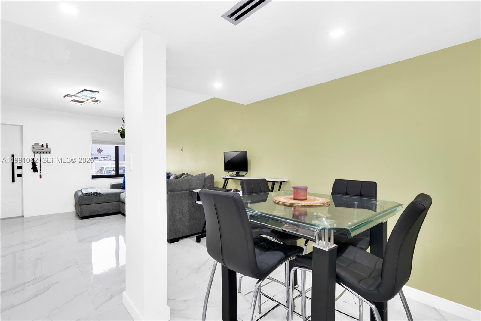 5362 W 24th Ave #117, Hialeah FL 33016