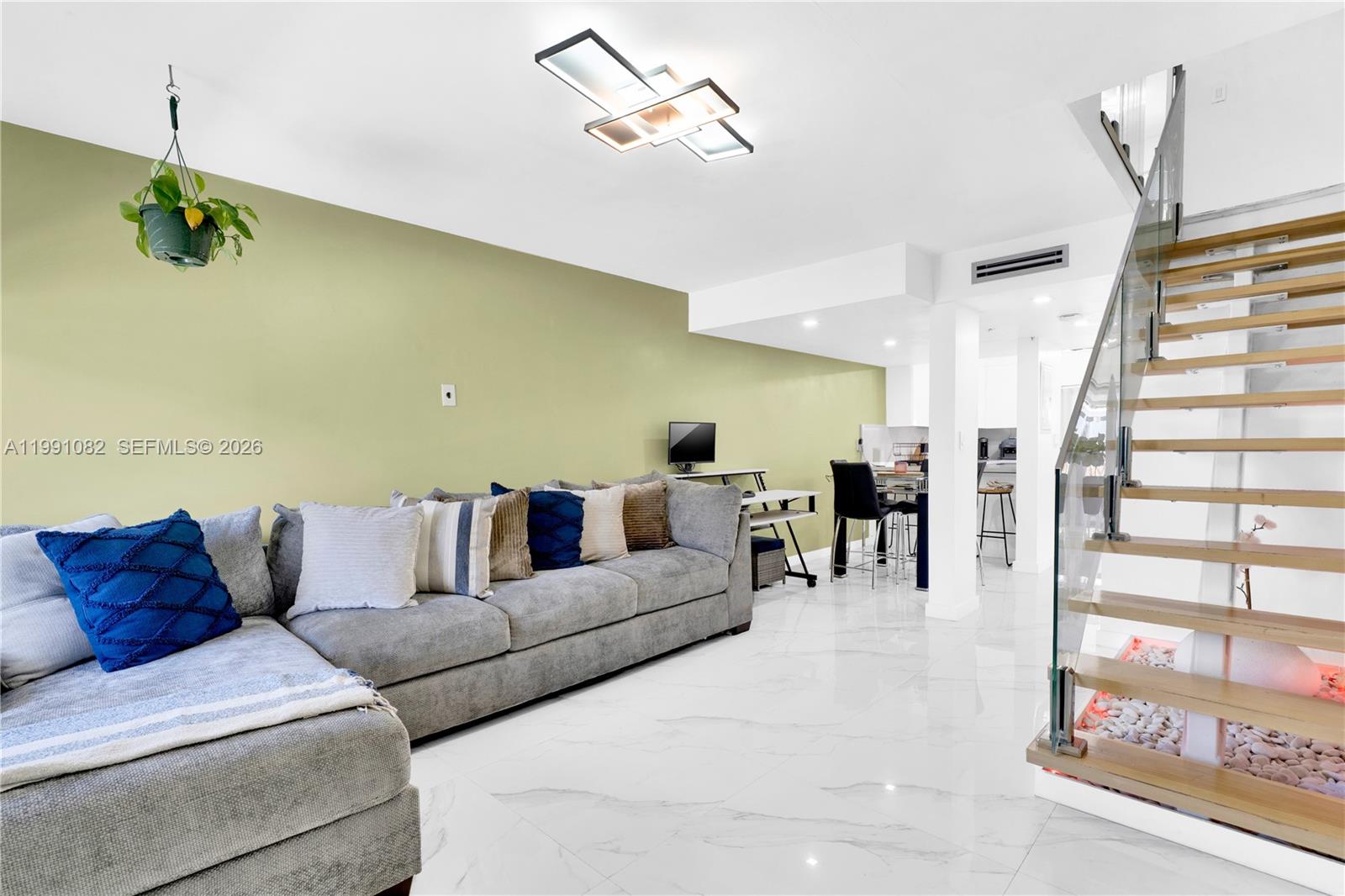 5362 W 24th Ave #117, Hialeah FL 33016