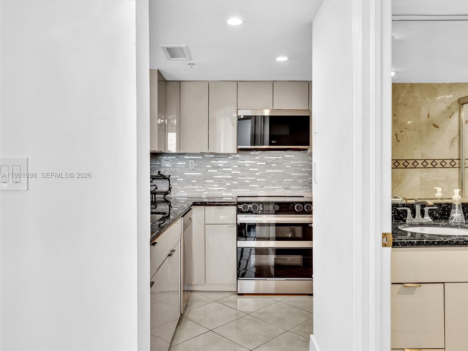 650 West Ave #1605, Miami Beach FL 33139