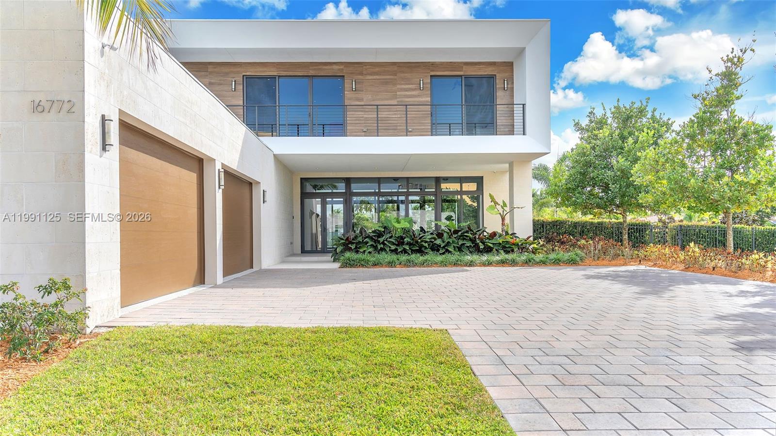 16772 Botaniko Dr S, Weston FL 33326