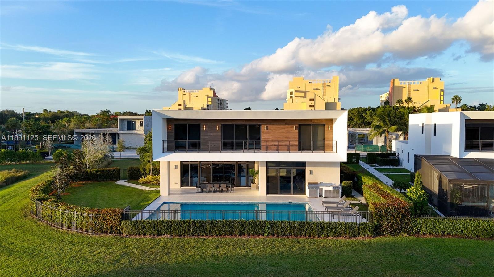 16772 Botaniko Dr S, Weston FL 33326