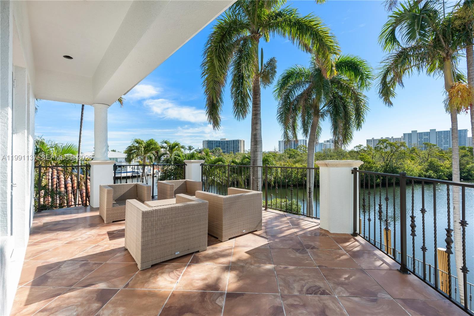 4900 Sanctuary Ln, Boca Raton FL 33431