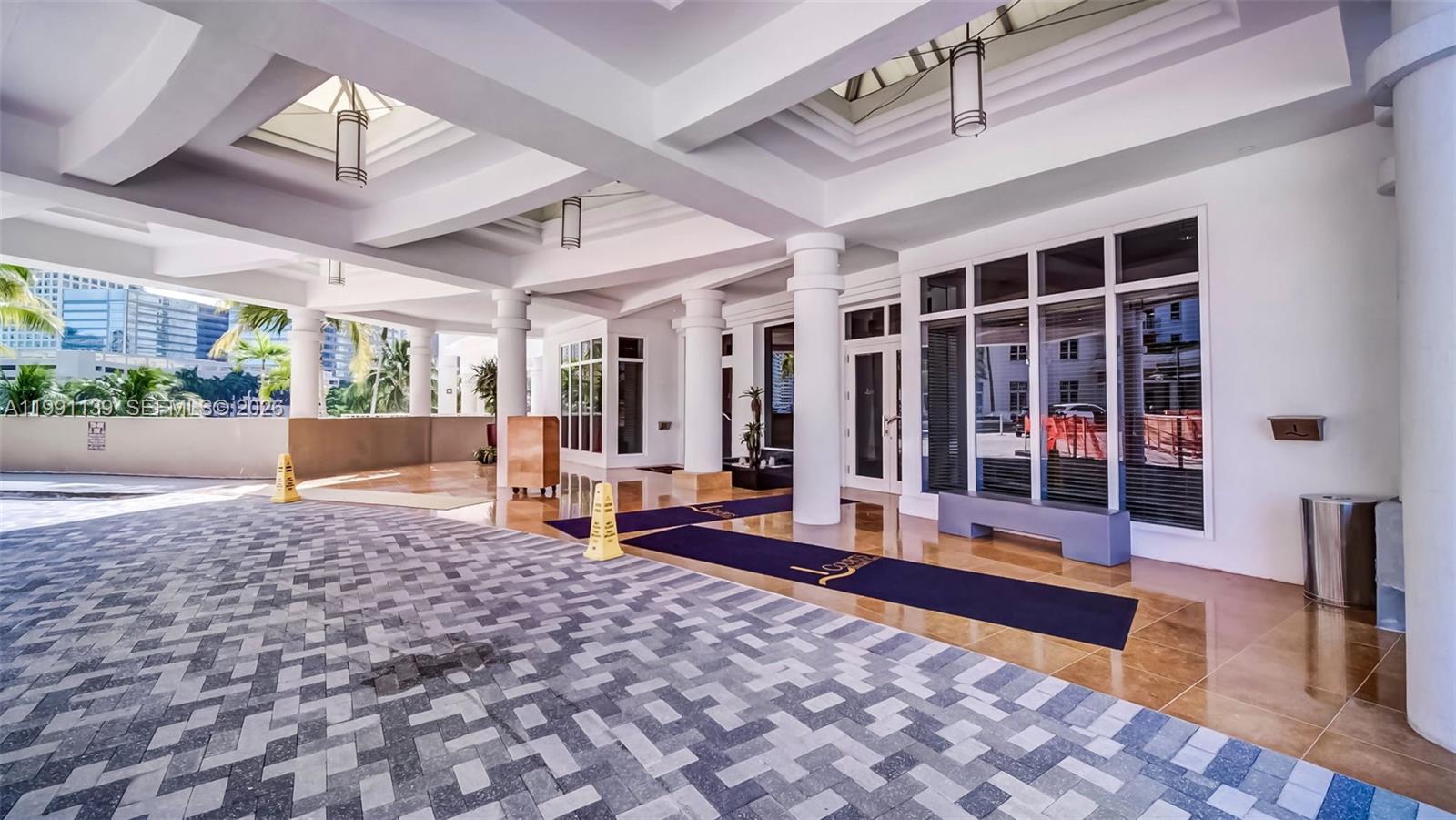 801 Brickell Key Blvd #2502, Miami FL 33131