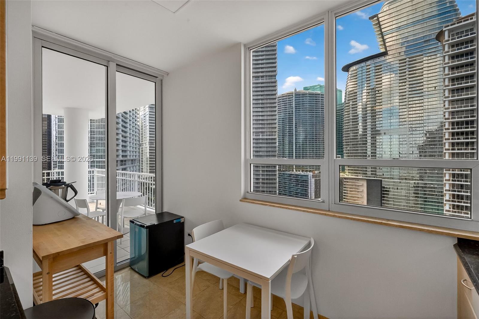 801 Brickell Key Blvd #2502, Miami FL 33131