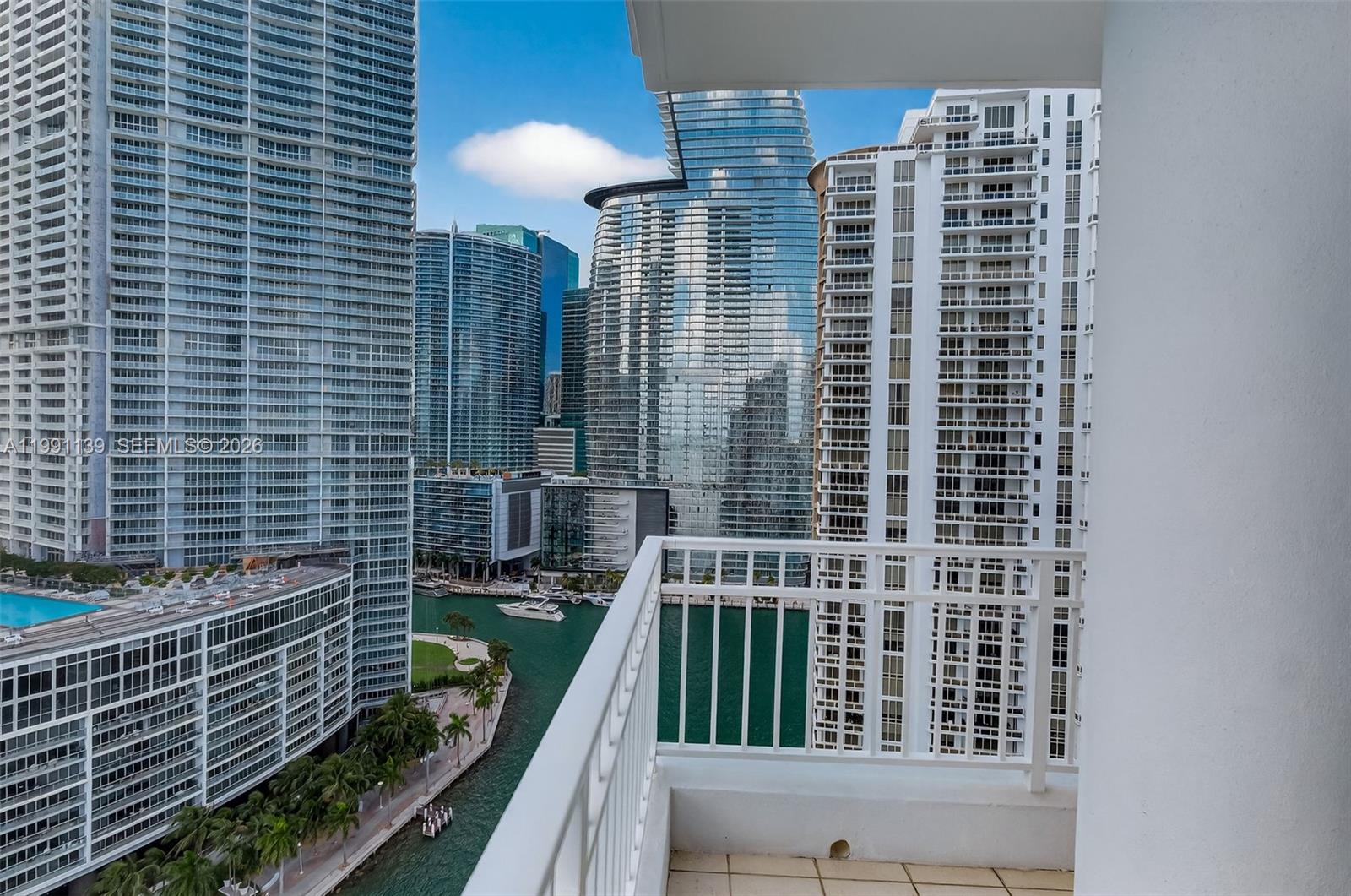 801 Brickell Key Blvd #2502, Miami FL 33131