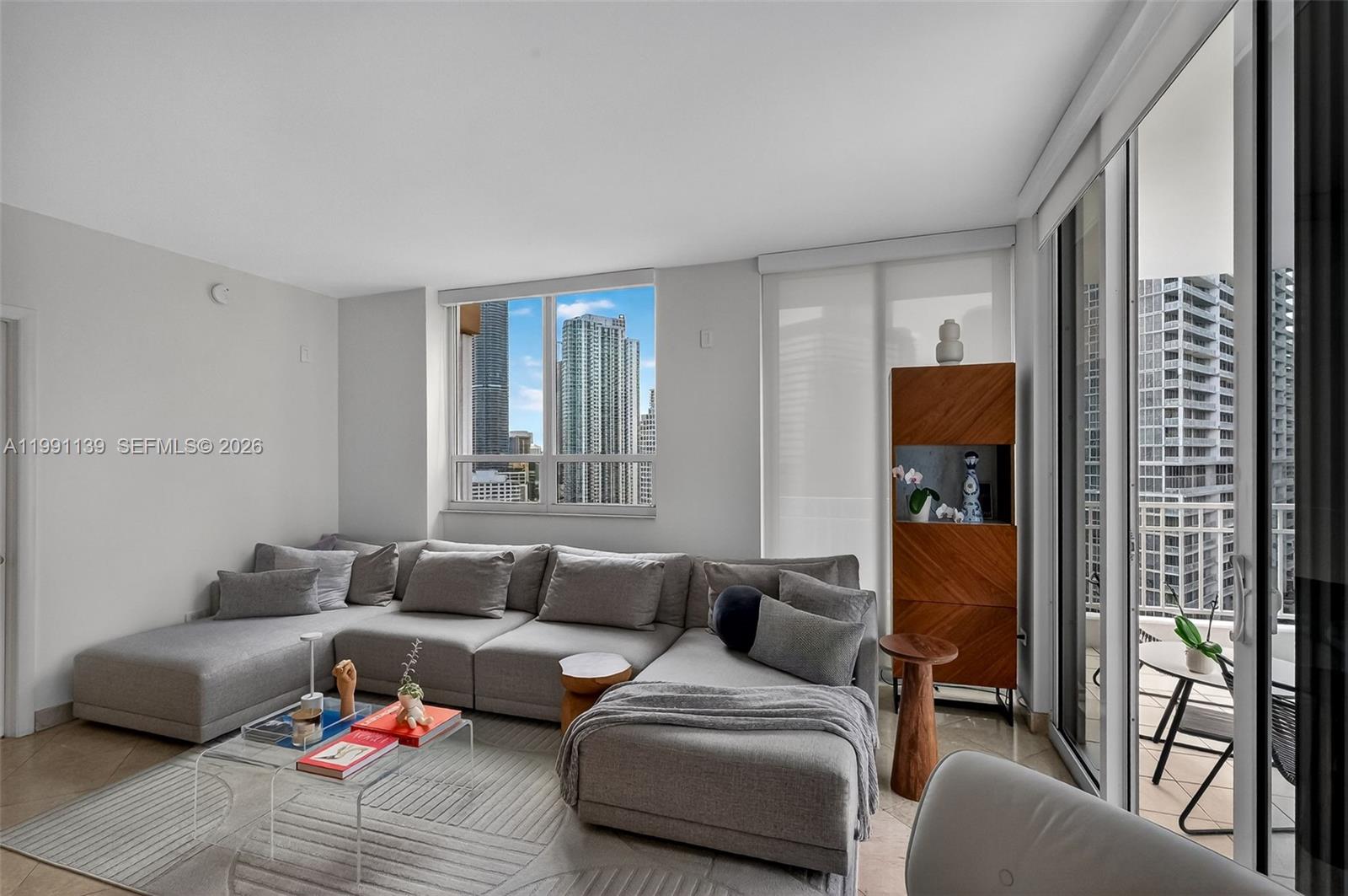 801 Brickell Key Blvd #2502, Miami FL 33131