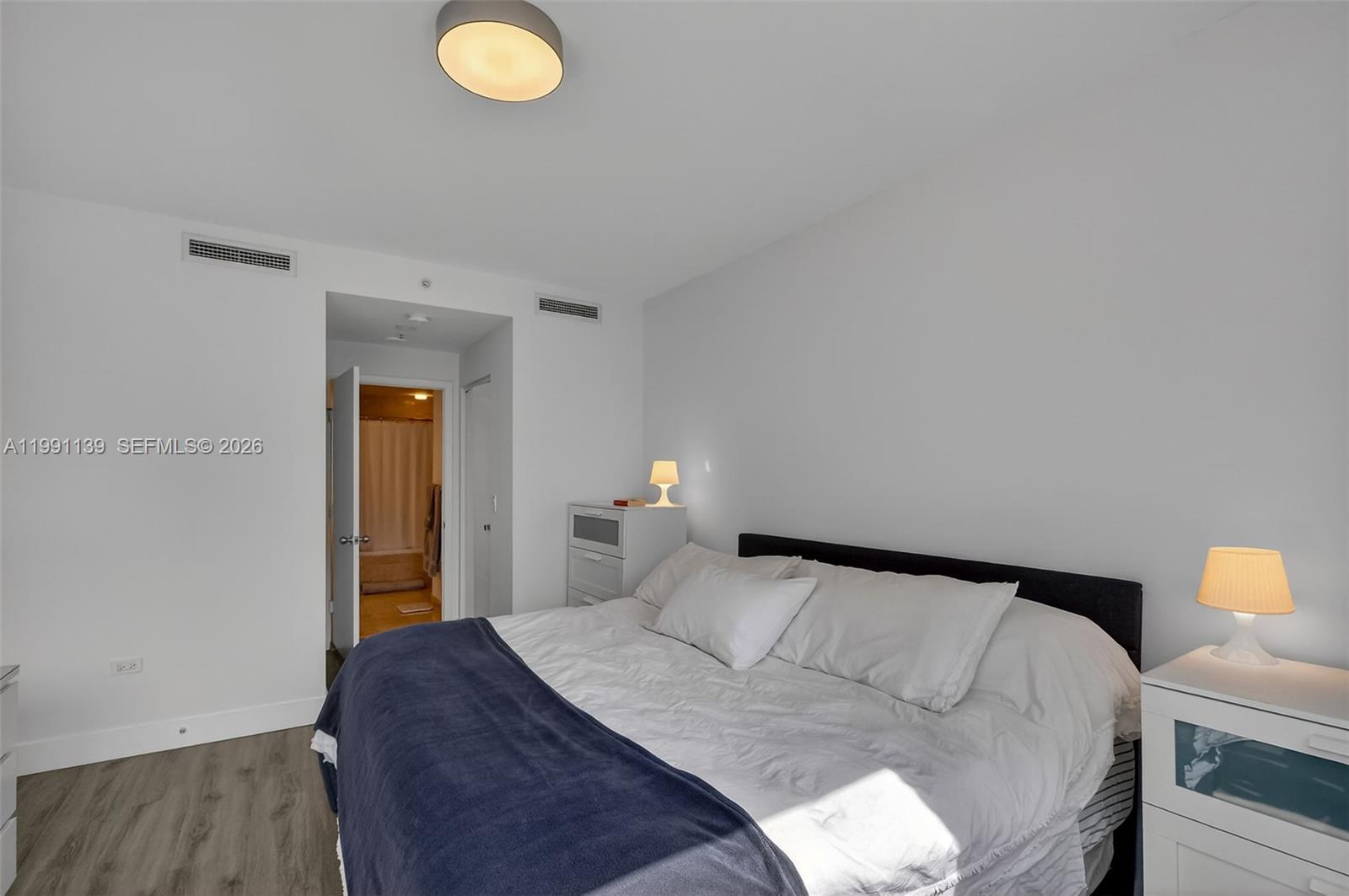 801 Brickell Key Blvd #2502, Miami FL 33131