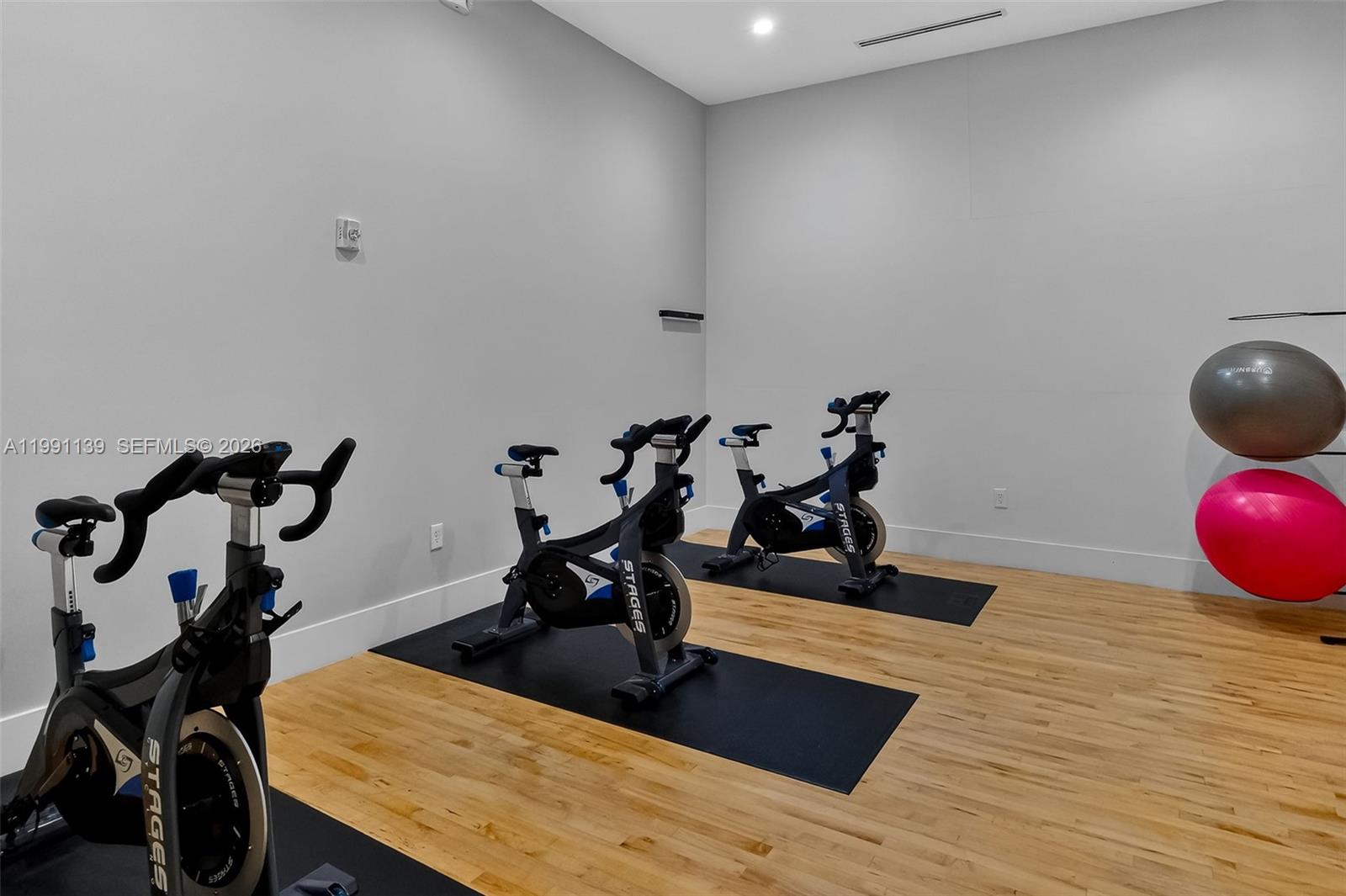 801 Brickell Key Blvd #2502, Miami FL 33131