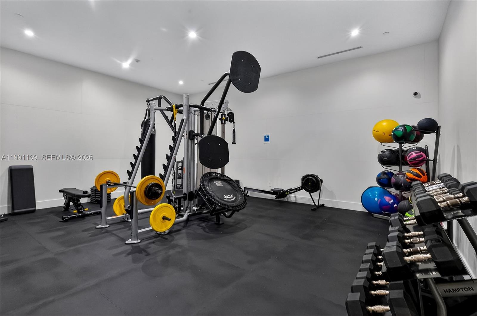 801 Brickell Key Blvd #2502, Miami FL 33131