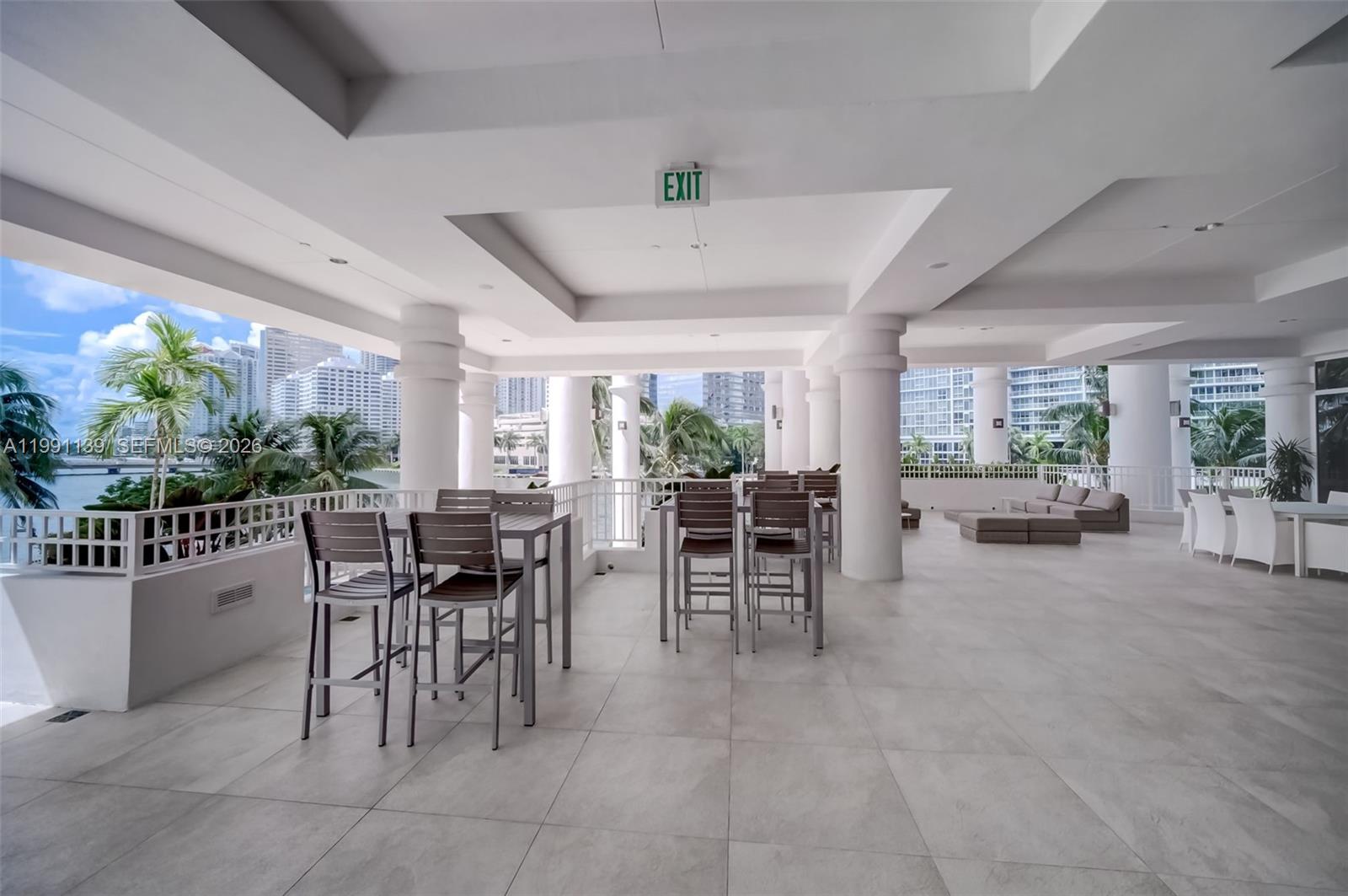 801 Brickell Key Blvd #2502, Miami FL 33131