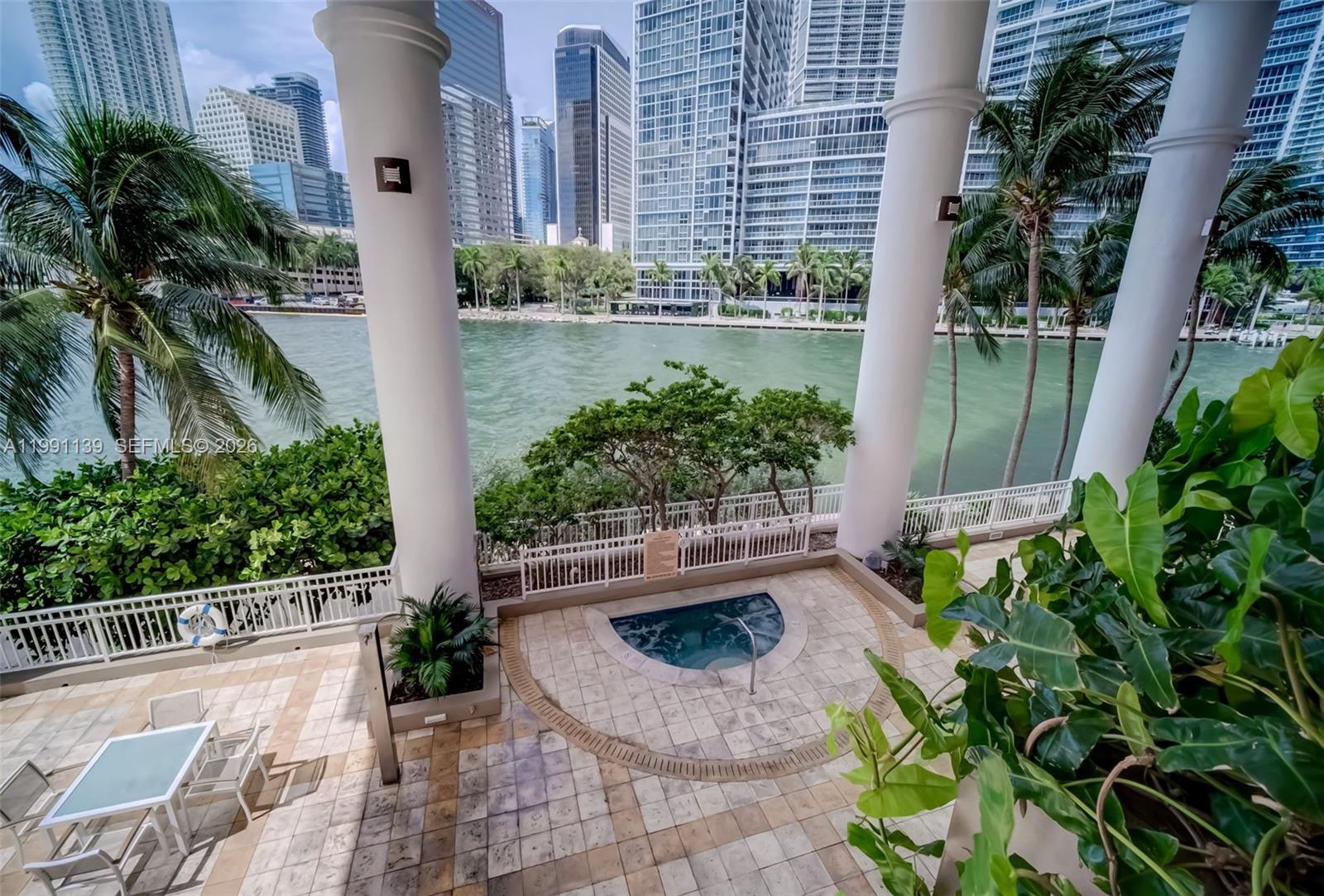 801 Brickell Key Blvd #2502, Miami FL 33131