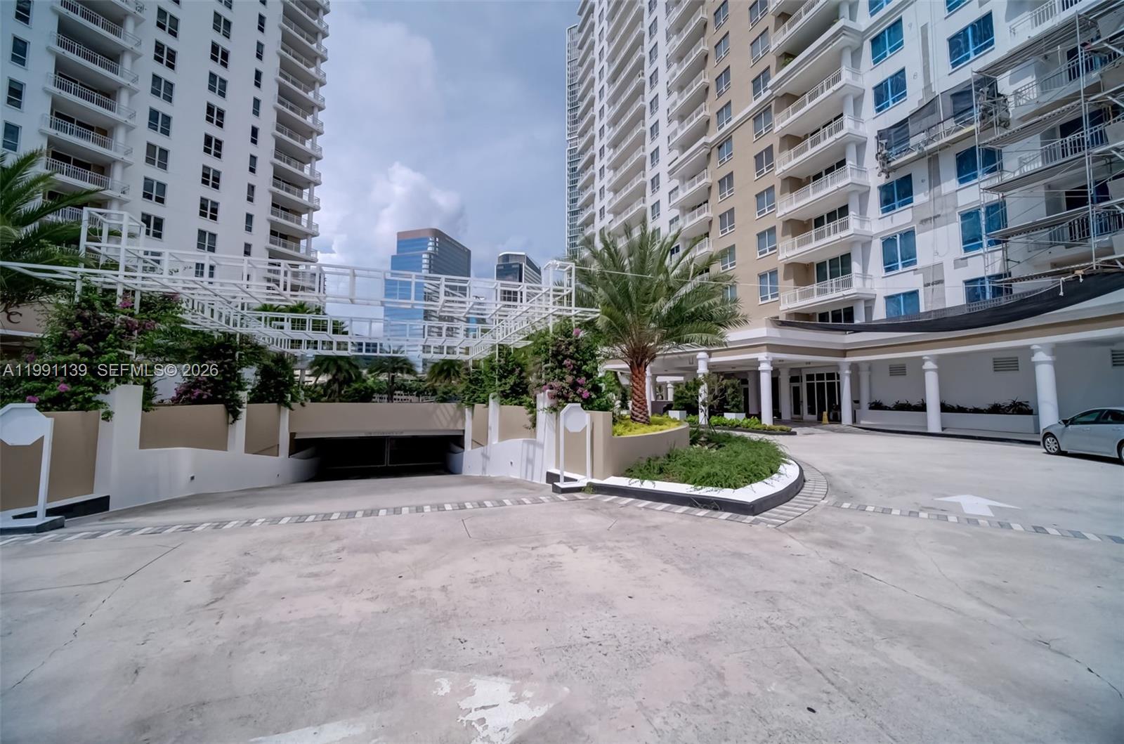 801 Brickell Key Blvd #2502, Miami FL 33131