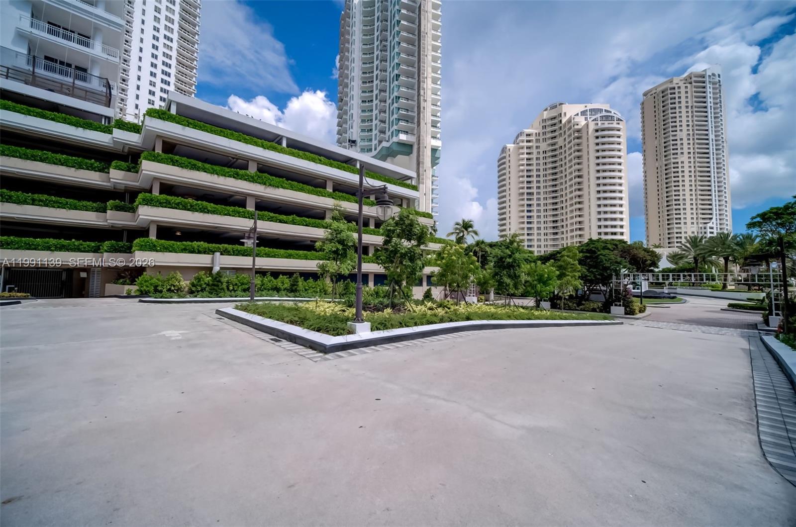 801 Brickell Key Blvd #2502, Miami FL 33131