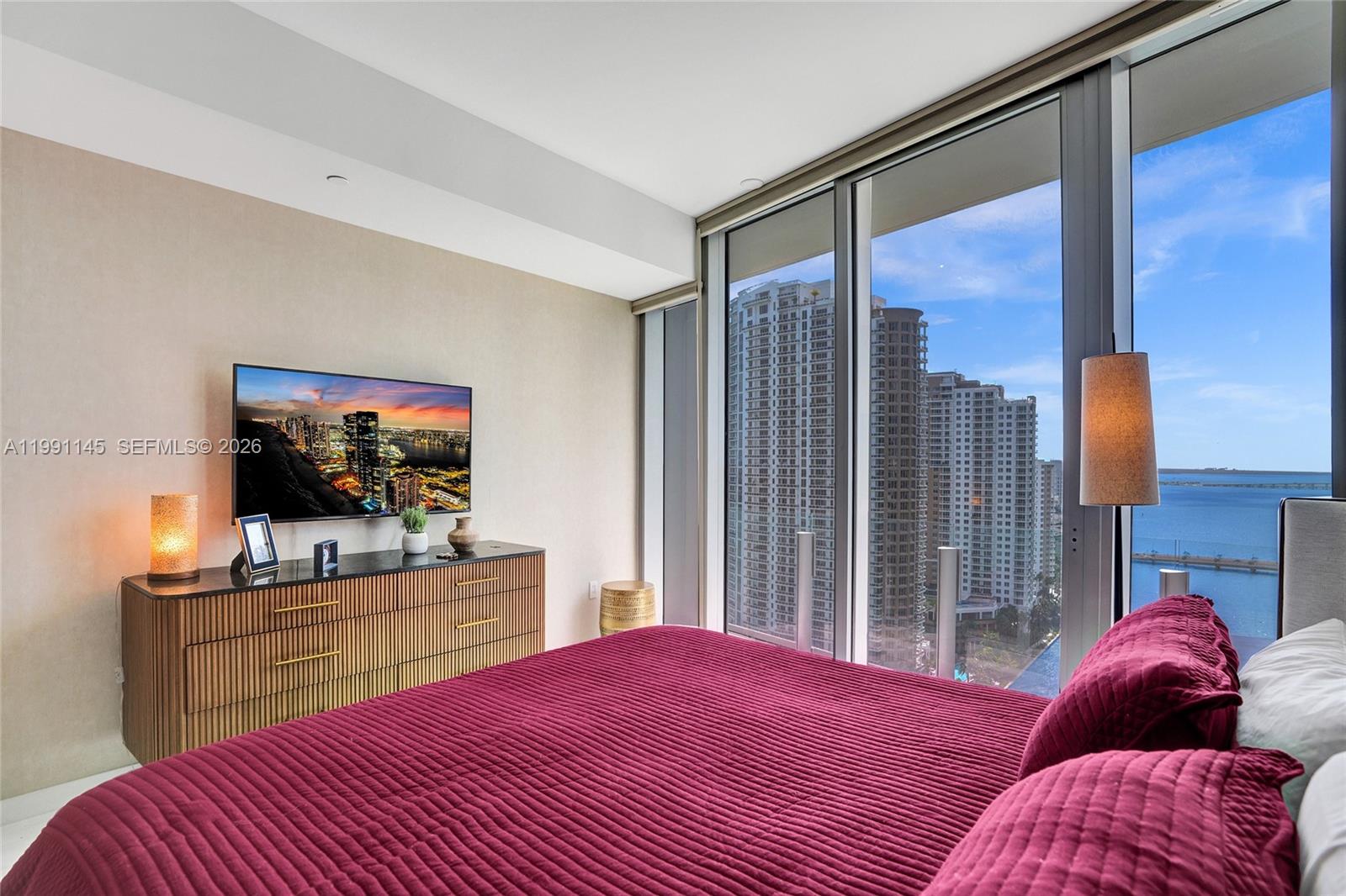 300 Biscayne Boulevard Way #2106W, Miami FL 33131