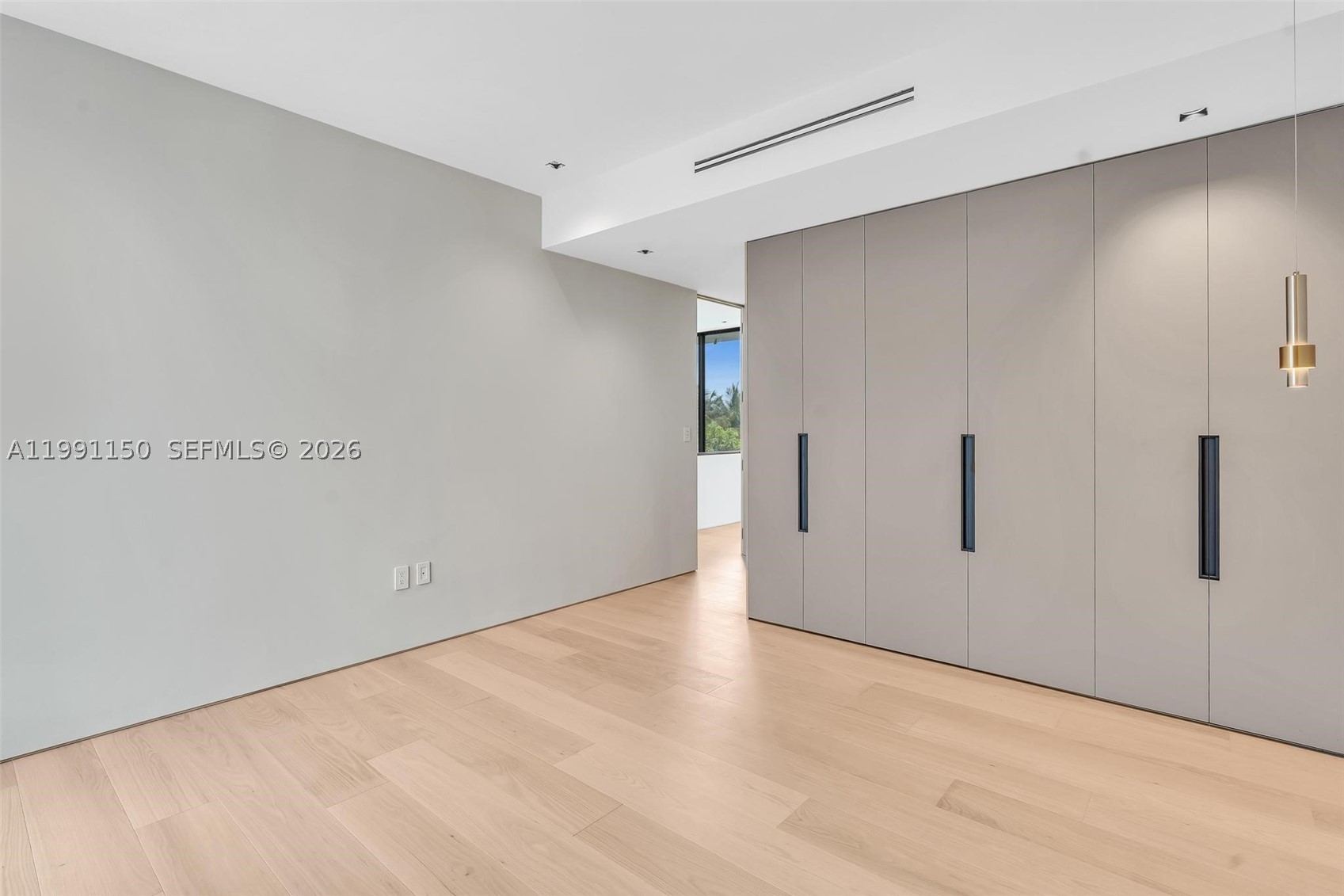 535 N Shore Dr, Miami Beach FL 33141