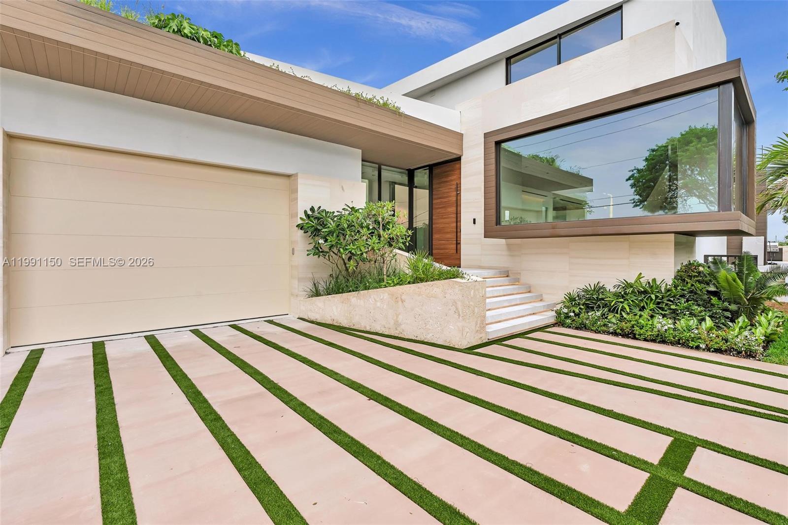 535 N Shore Dr, Miami Beach FL 33141