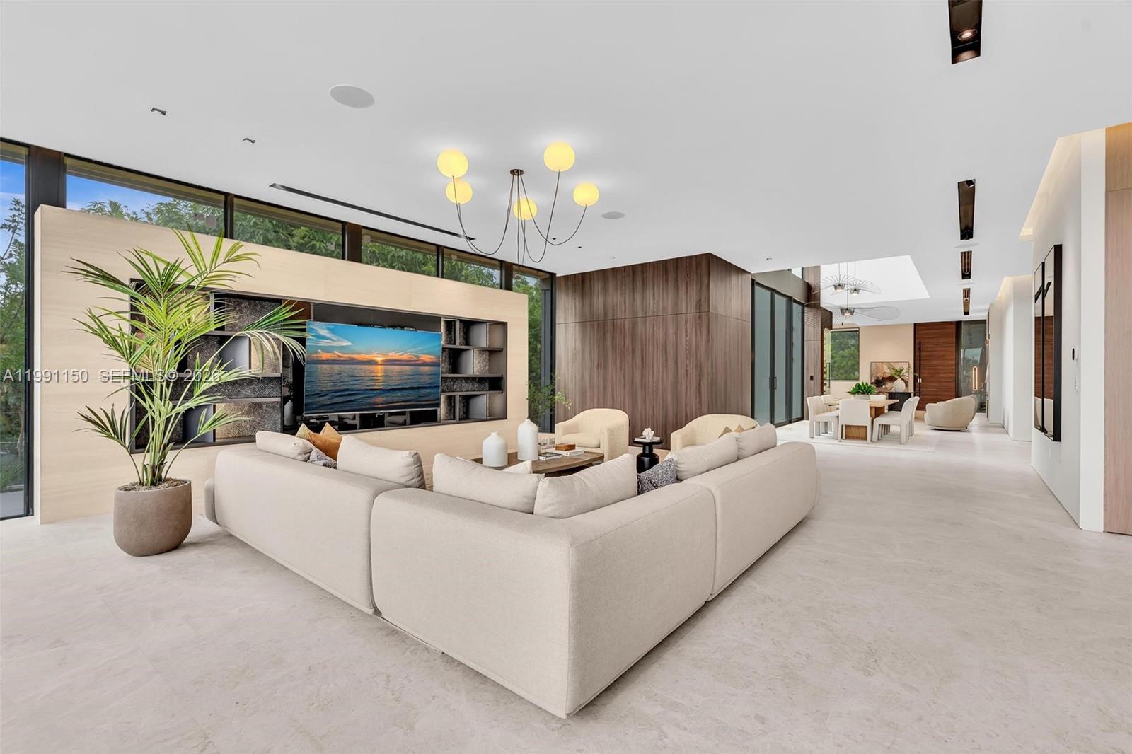 535 N Shore Dr, Miami Beach FL 33141