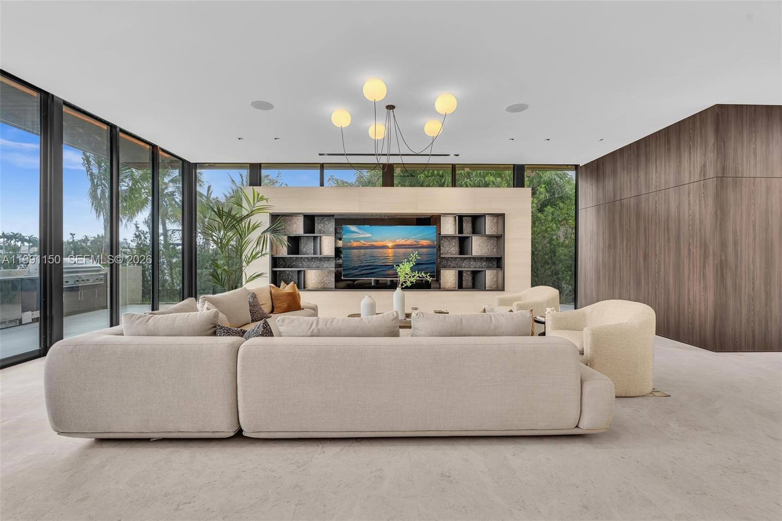 535 N Shore Dr, Miami Beach FL 33141