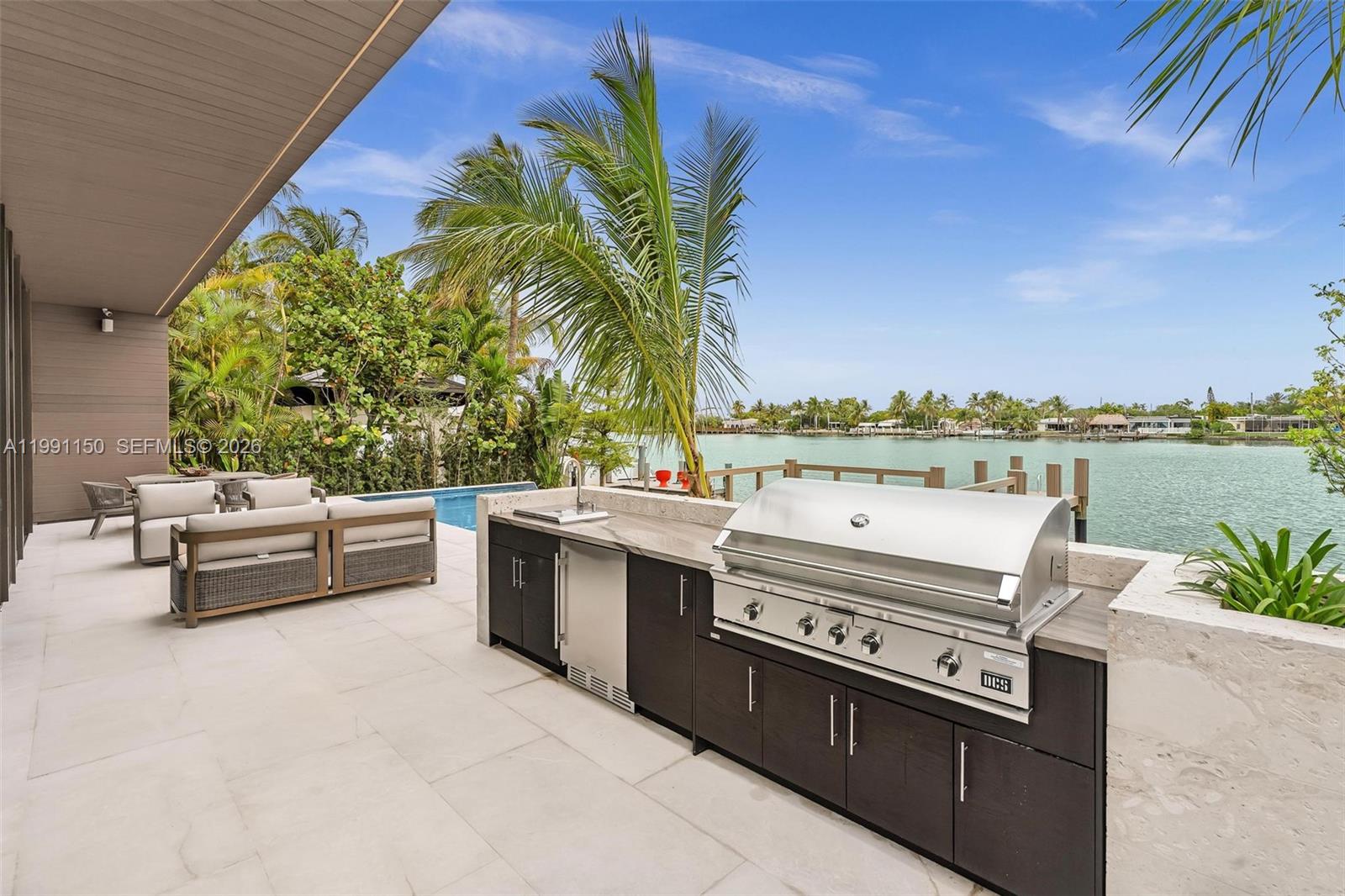 535 N Shore Dr, Miami Beach FL 33141
