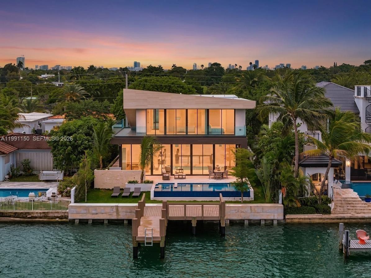 535 N Shore Dr, Miami Beach FL 33141