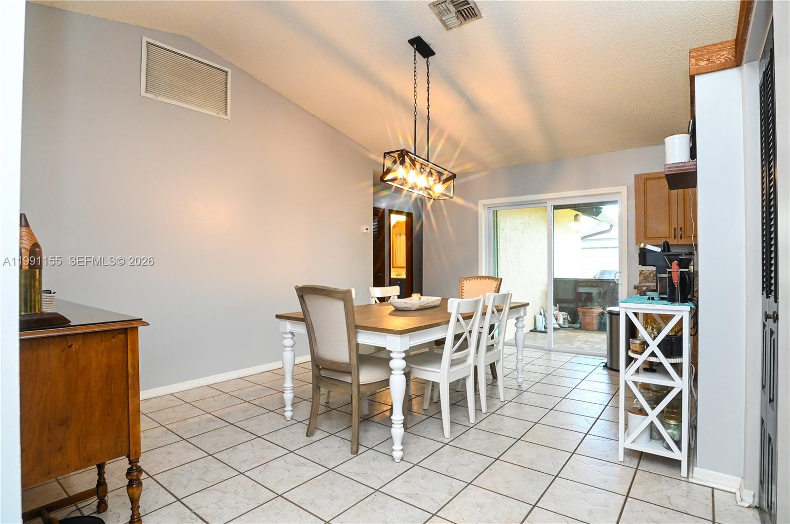 8631 NW 48th St, Lauderhill FL 33351