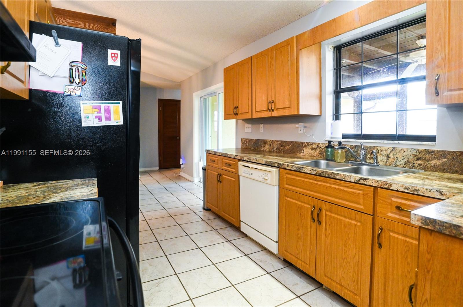 8631 NW 48th St, Lauderhill FL 33351