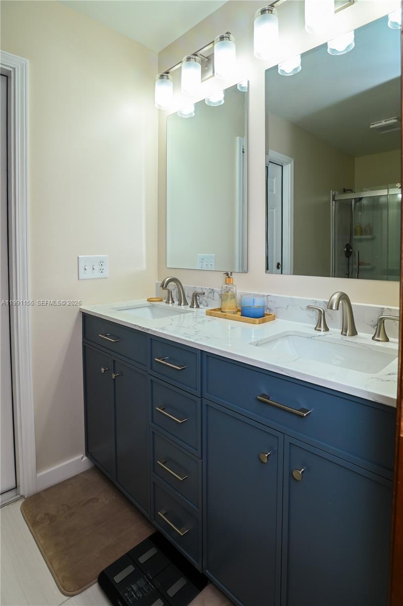 8631 NW 48th St, Lauderhill FL 33351