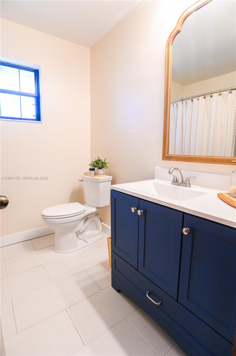 8631 NW 48th St, Lauderhill FL 33351