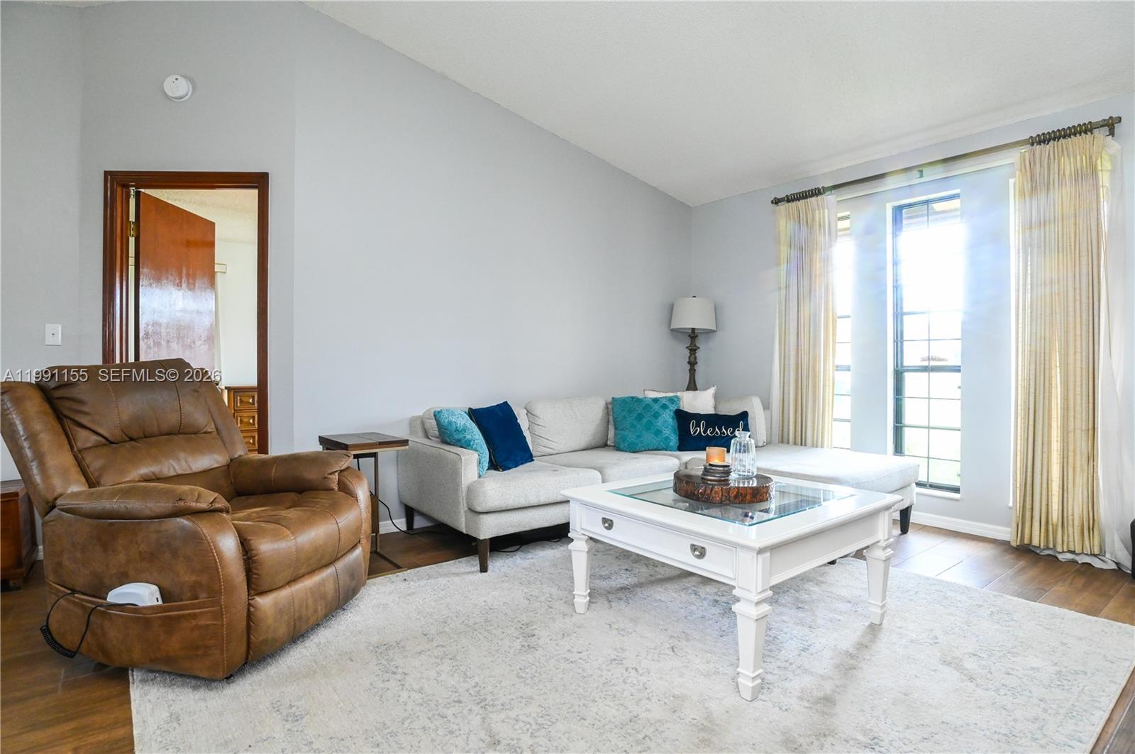 8631 NW 48th St, Lauderhill FL 33351