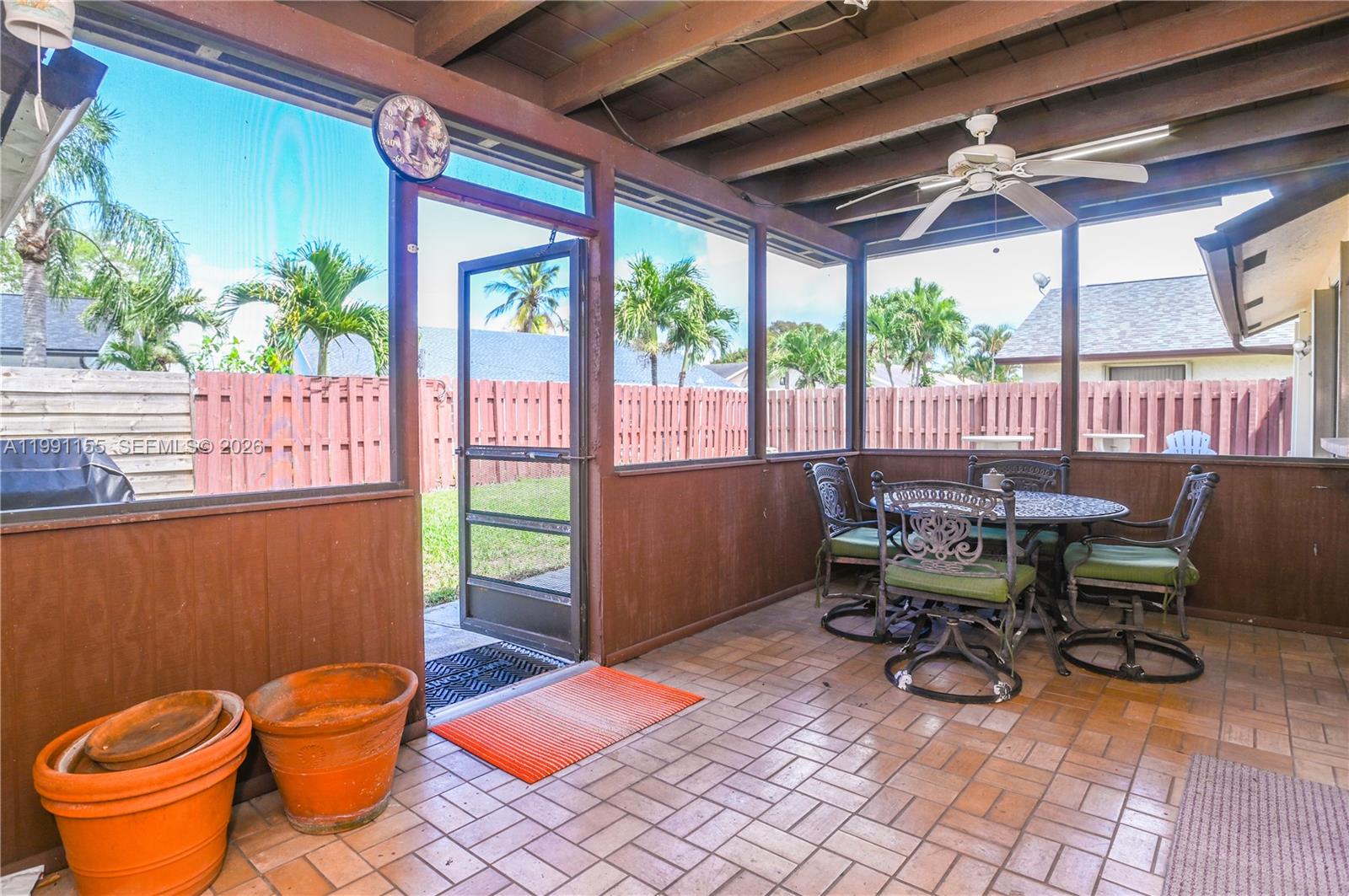 8631 NW 48th St, Lauderhill FL 33351