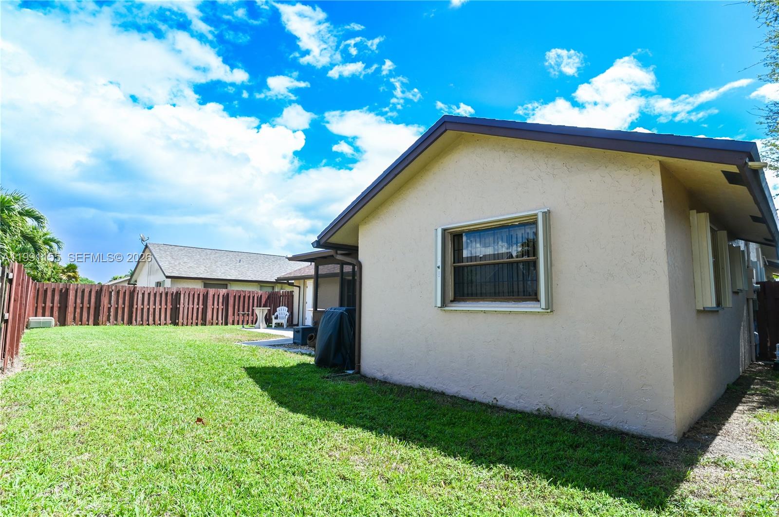 8631 NW 48th St, Lauderhill FL 33351
