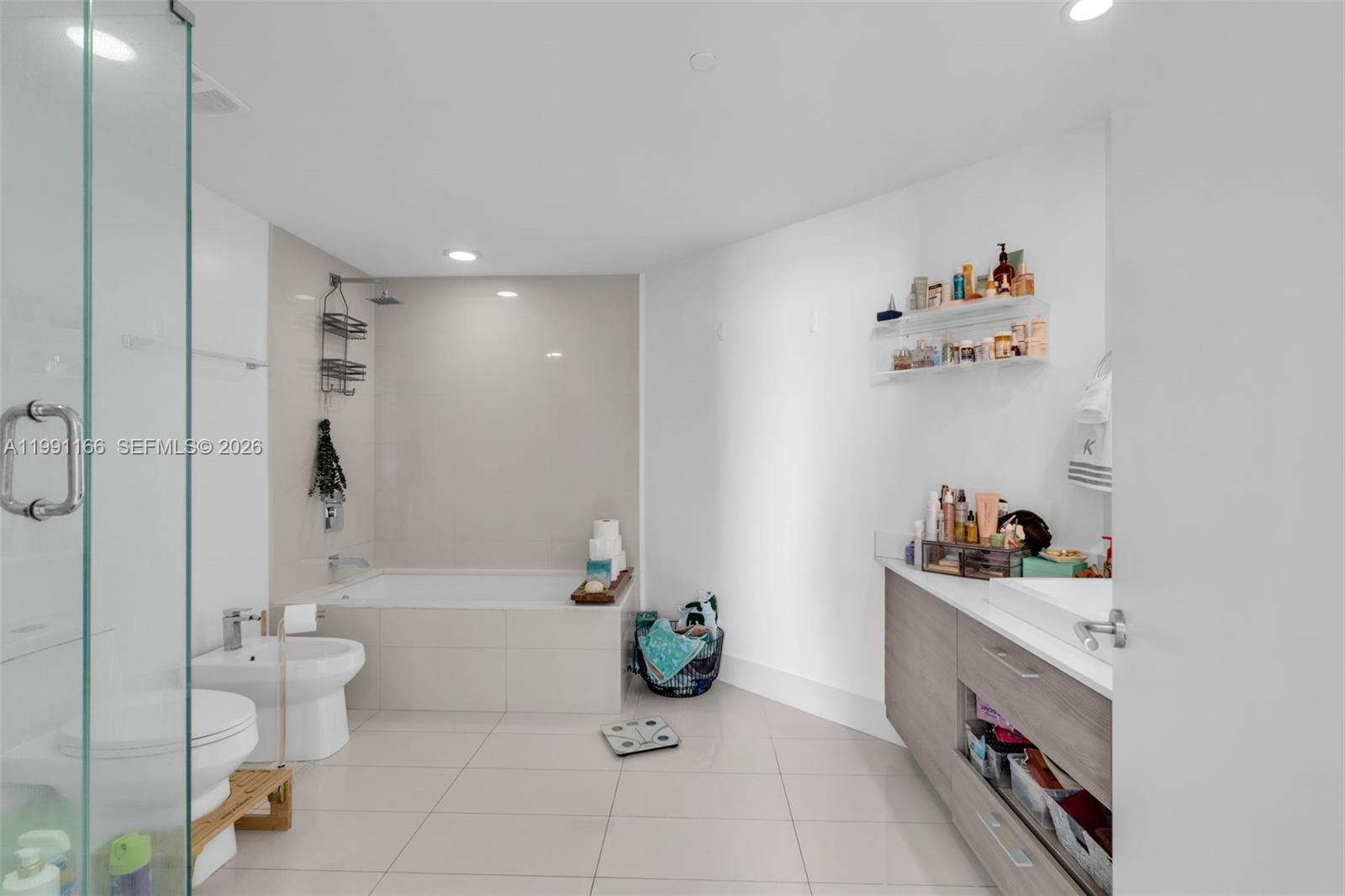 1300 S Miami Ave #1601, Miami FL 33130